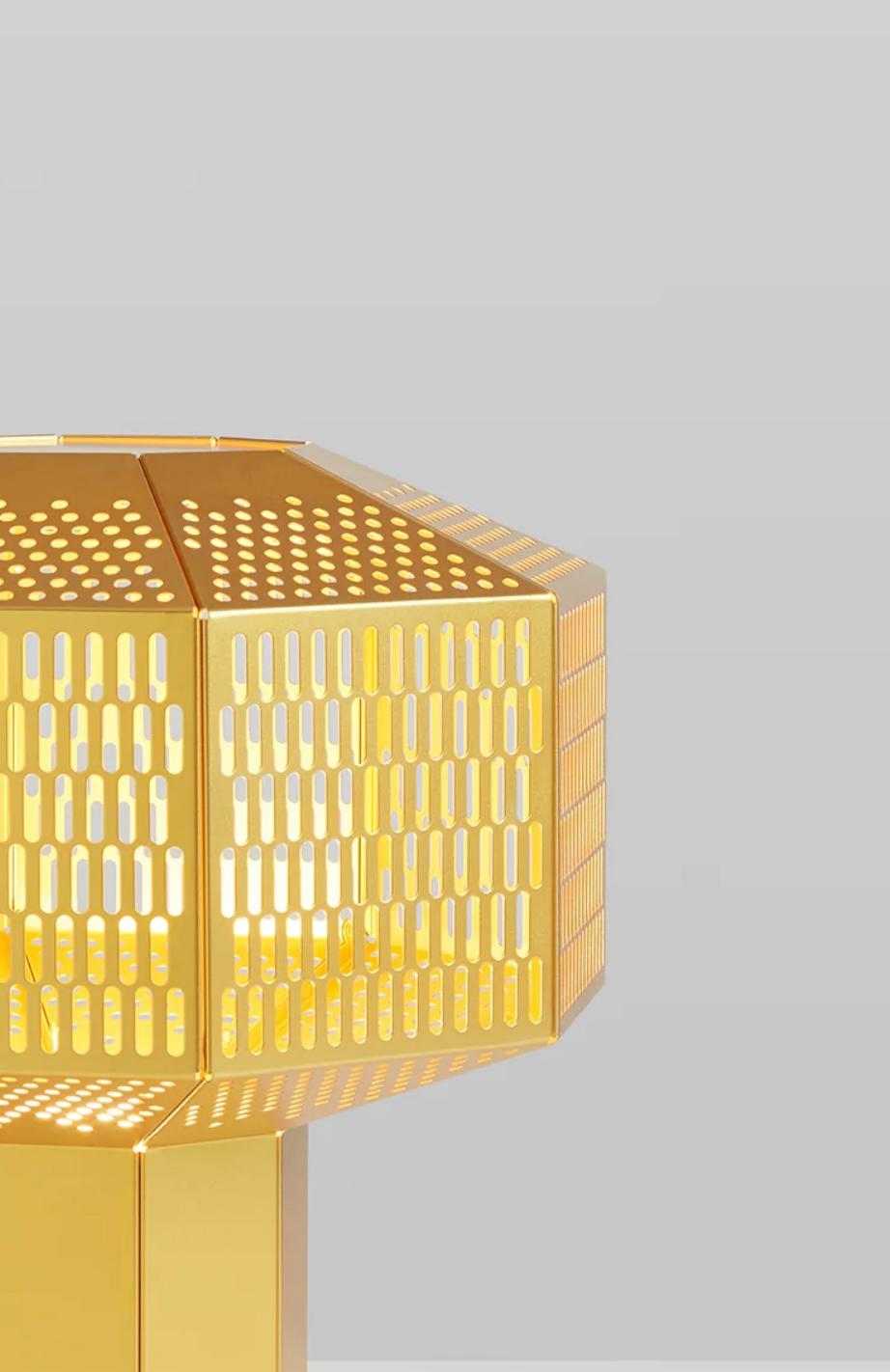 Acier Lampe de table dorée Ma-Rock M de Jaime Hayson pour Parachilna en vente