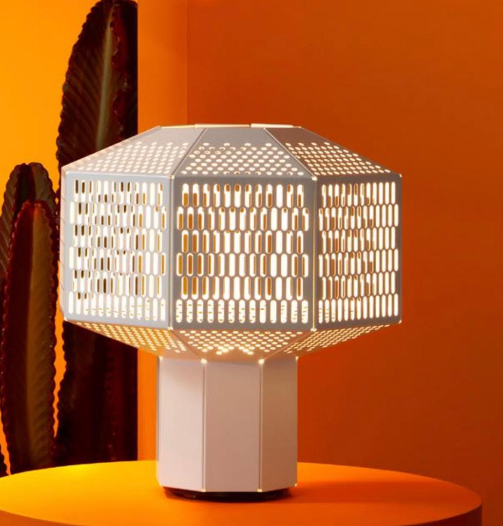 Jaime Hayson Ma-Rock M, weiße Tischlampe für Parachilna, Jaime Hayson (Spanisch) im Angebot