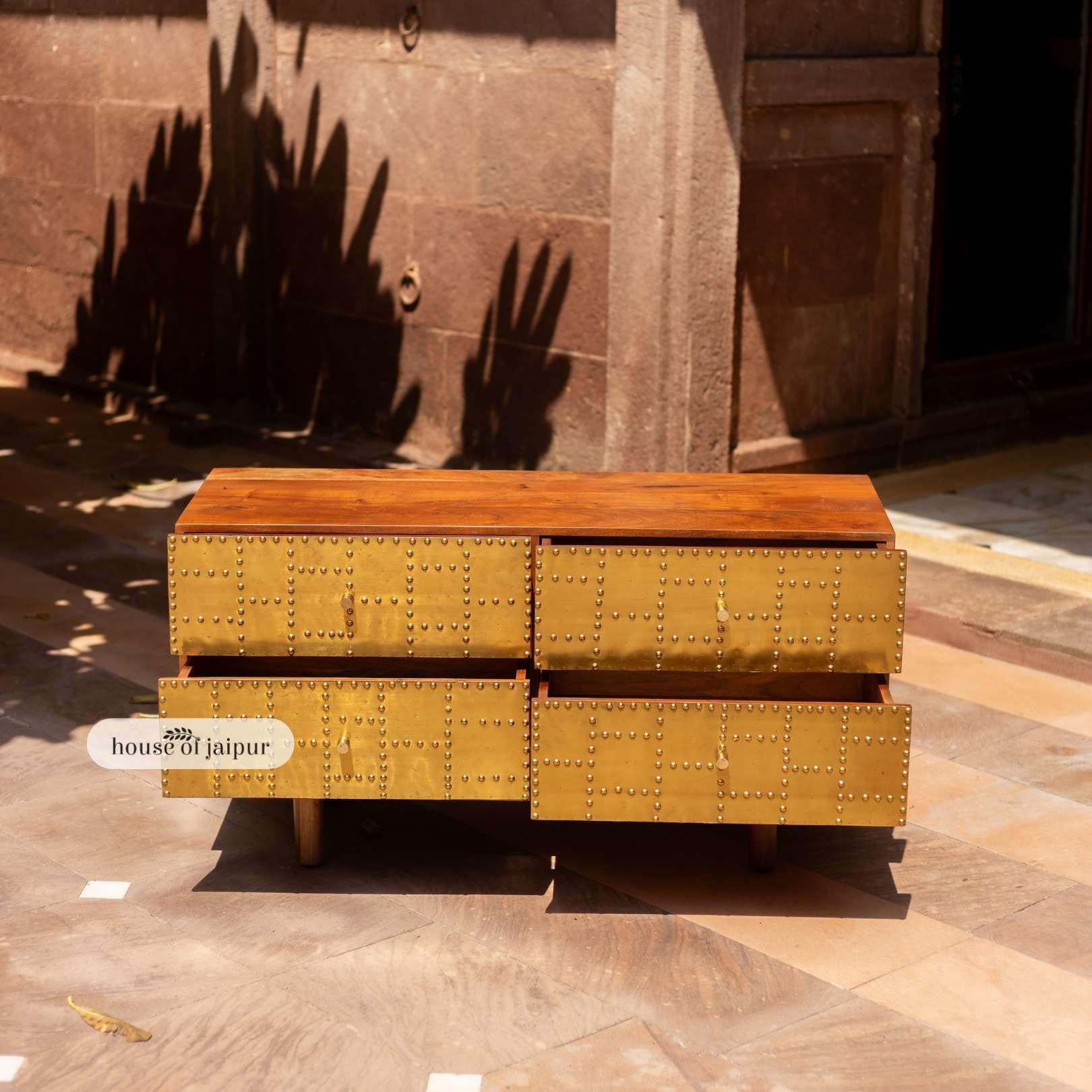 XXI secolo e contemporaneo Comò Patchwork in ottone Jaipur in vendita