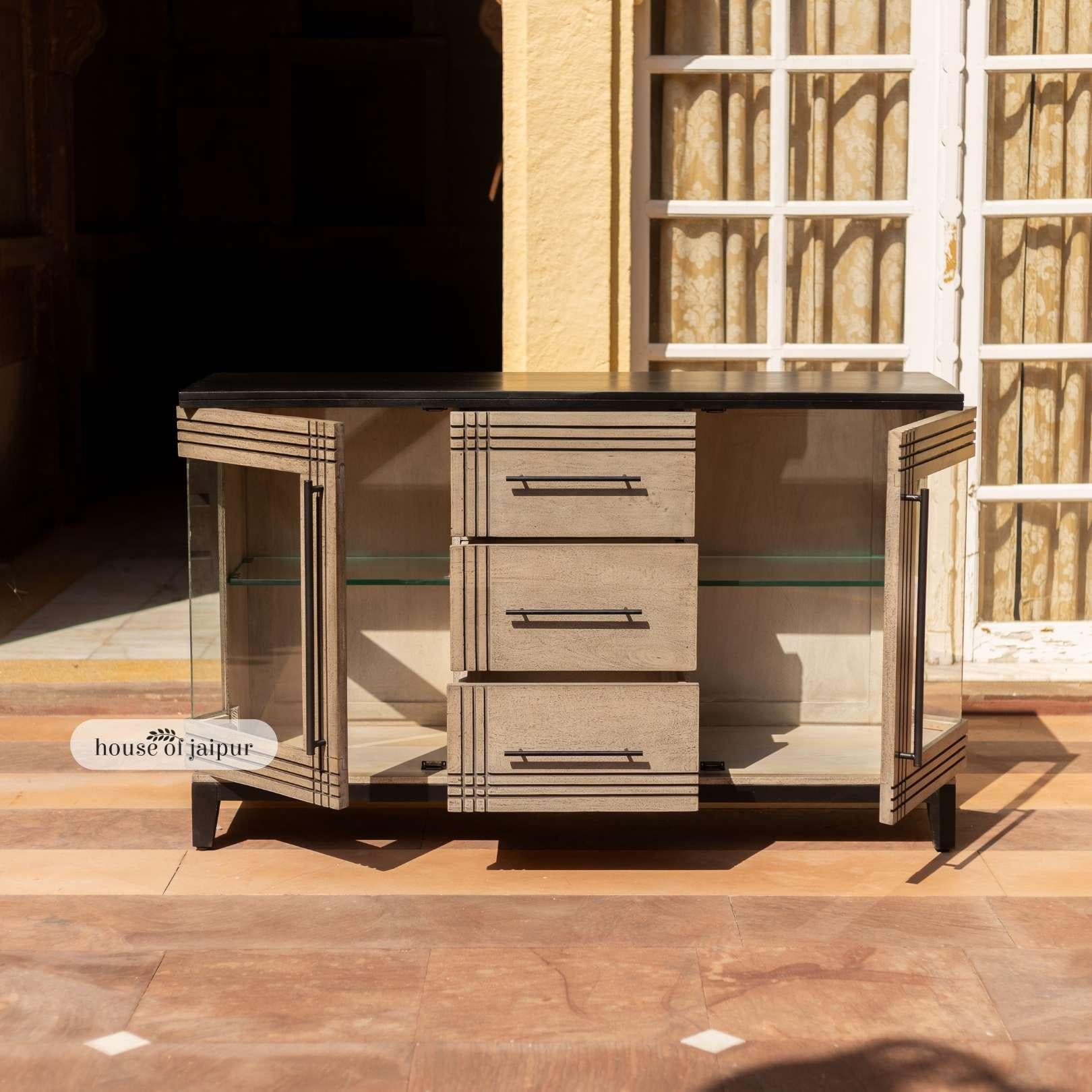 XXI secolo e contemporaneo Jaipur Distressed Linea Buffet - Linea Collection'S di House of Jaipur in vendita