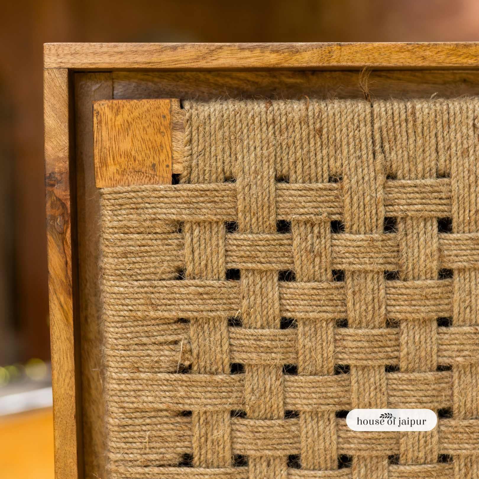 Indiano Armadietto Jaipur in juta intrecciata a mano di House of Jaipur in vendita