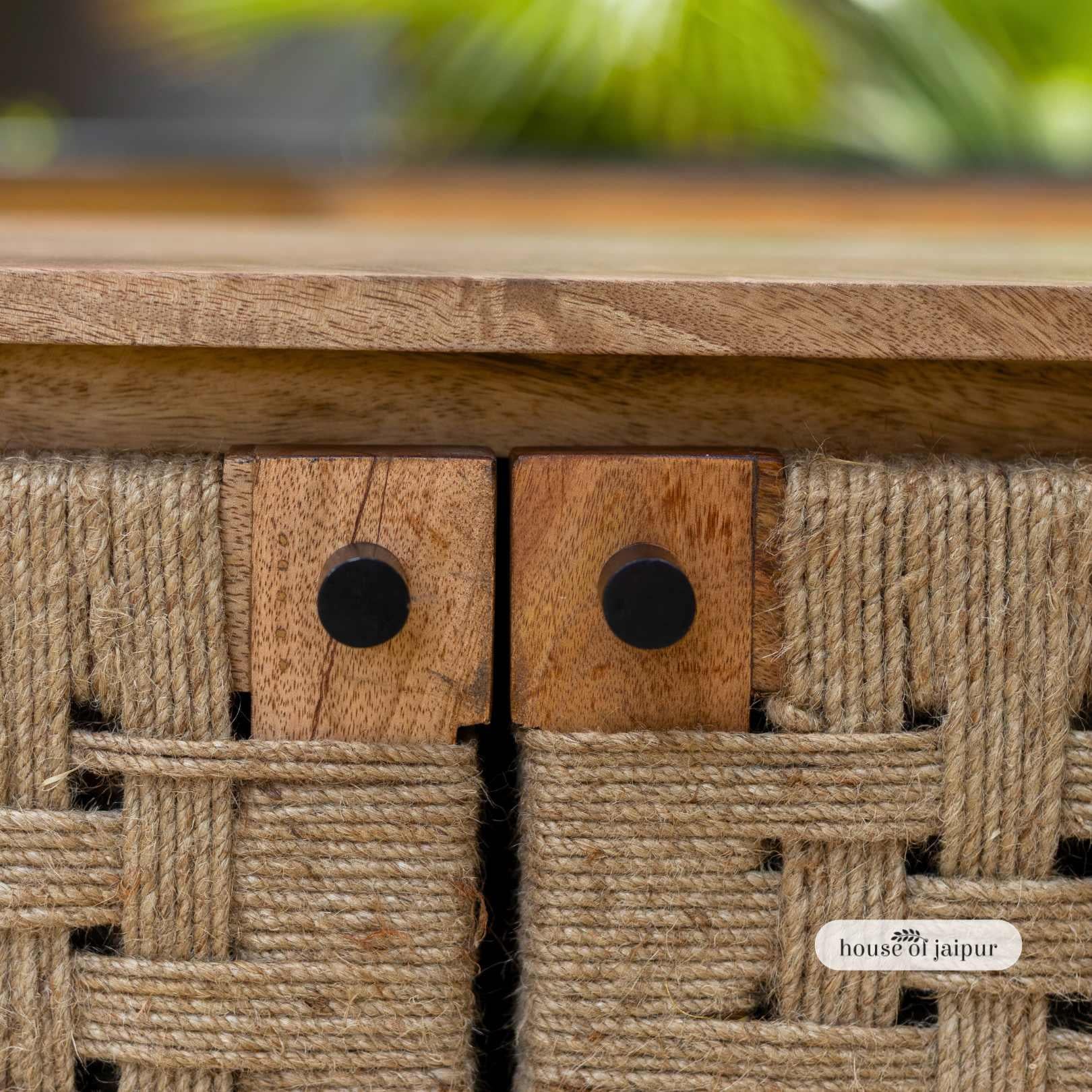 Indiano Credenza Jaipur in iuta intrecciata a mano di House of Jaipur in vendita