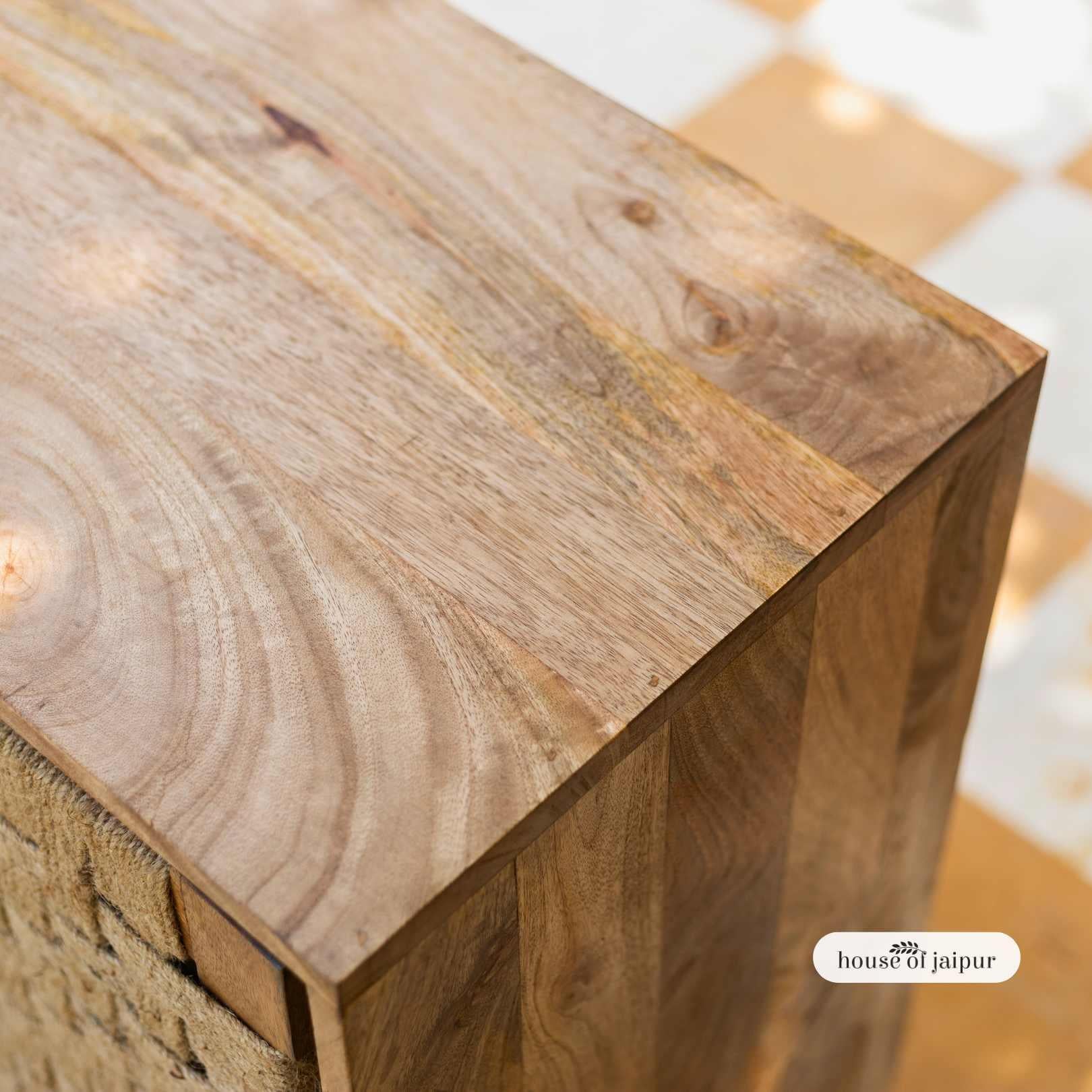 Tessuto a mano Credenza Jaipur in iuta intrecciata a mano di House of Jaipur in vendita