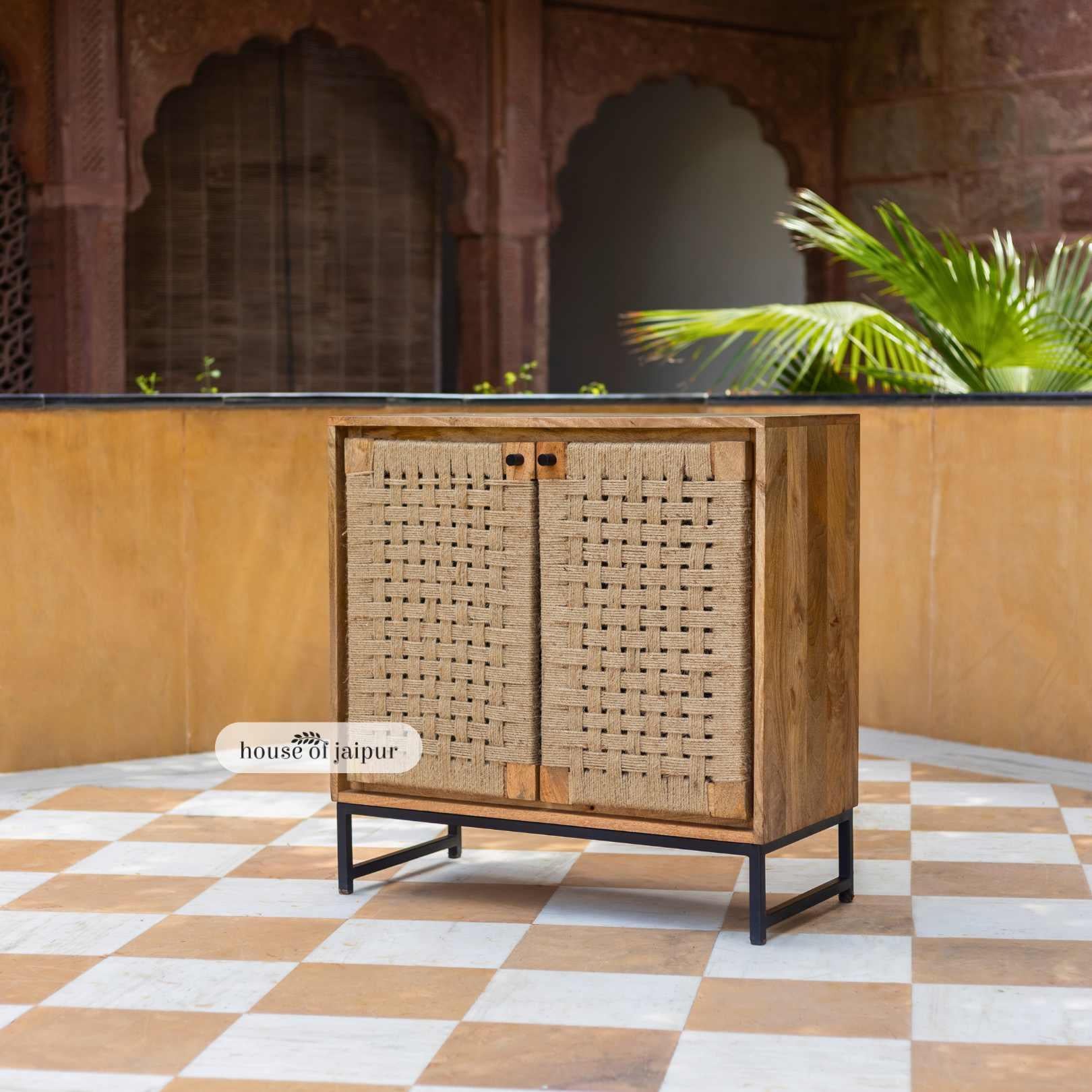 Iuta Credenza Jaipur in iuta intrecciata a mano di House of Jaipur in vendita