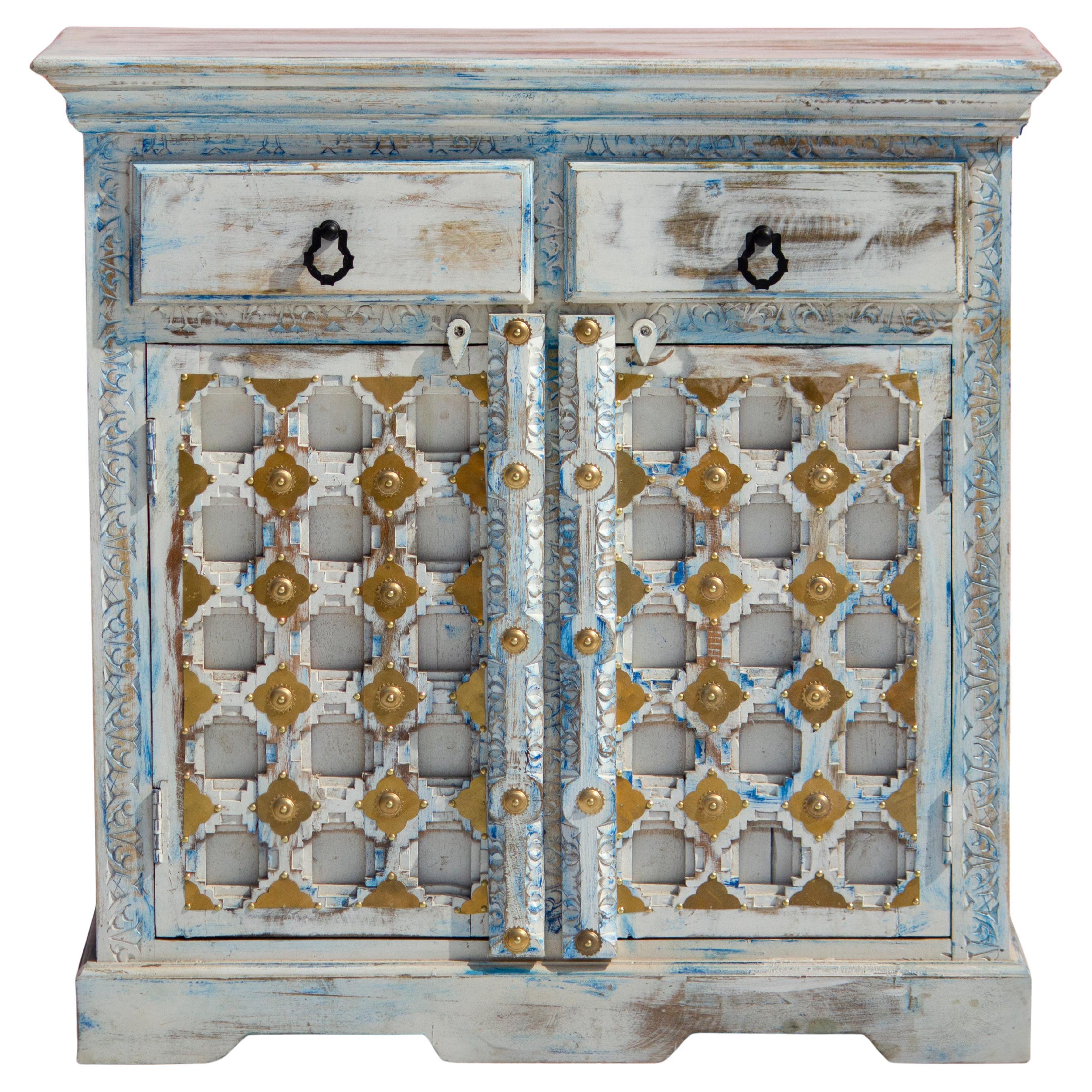 Armadietto Jaipur Haveli in teak e ottone recuperato di House of Jaipur in vendita