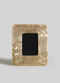 Portafoto Jaipur Repousse in ottone, Viya di Vikram Goyal