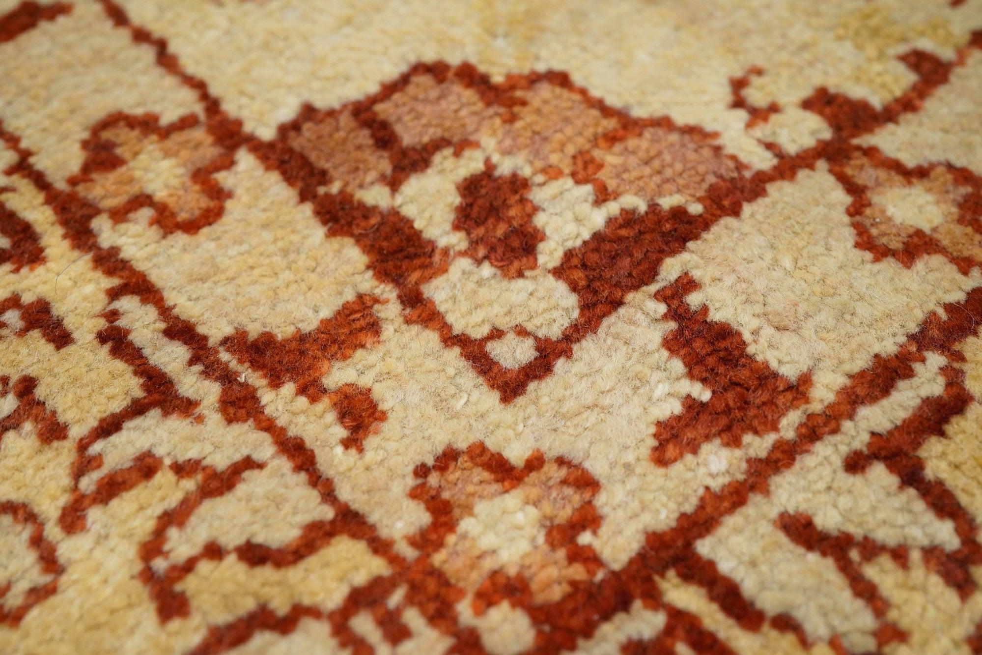 Indian Jaipur Rug 5'11'' x 9'0'' For Sale