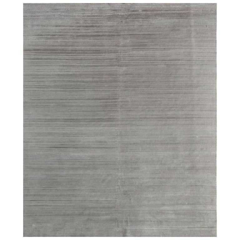 Nimbus Schatten Soft Gray & Nickel 240x300 cm Handgeknüpfter Teppich im Angebot
