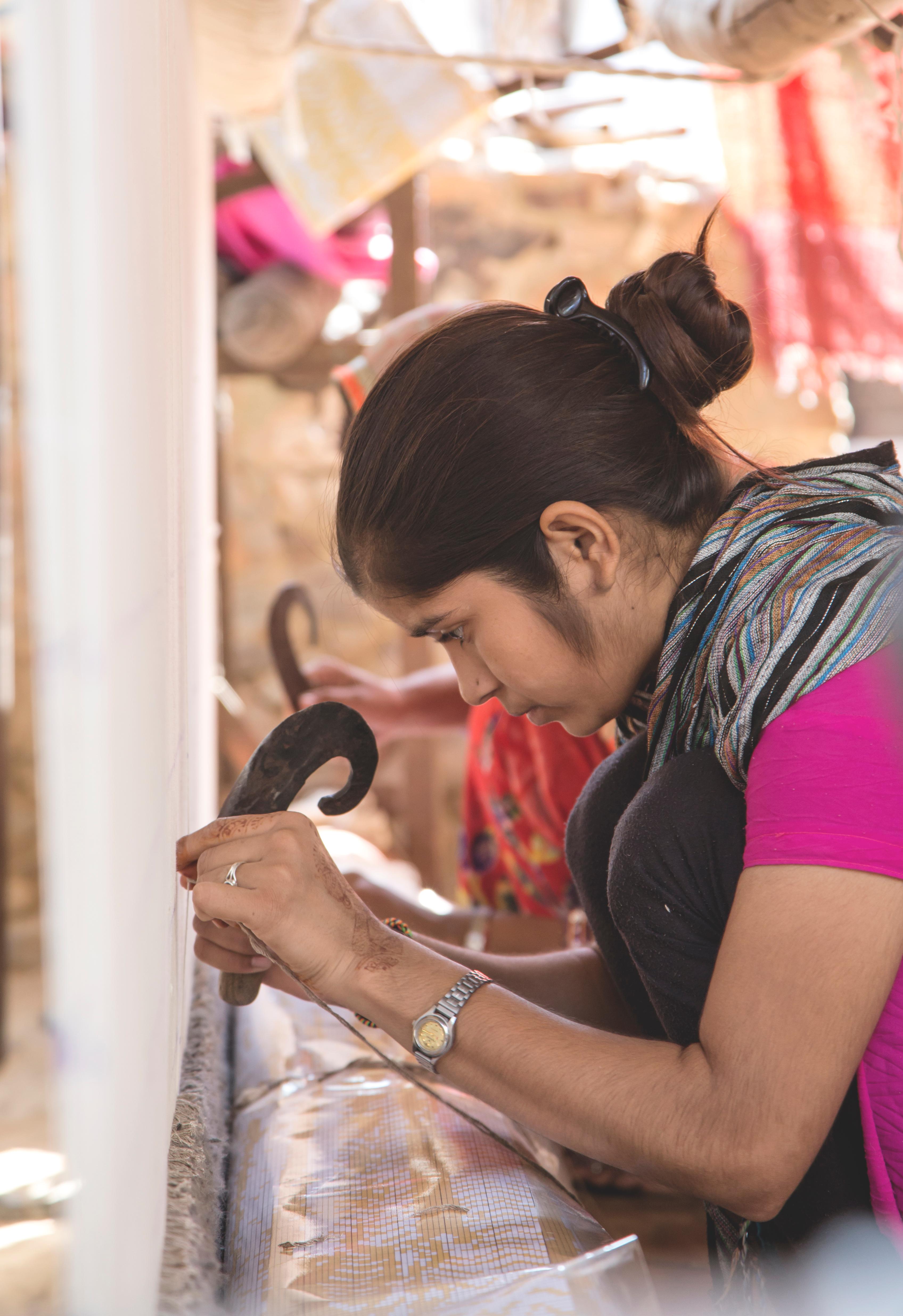 XXI secolo e contemporaneo Jaipur Rugs 8x10 Piedi Tappeto annodato a mano in lana e seta di bambù Avorio Moderno in vendita