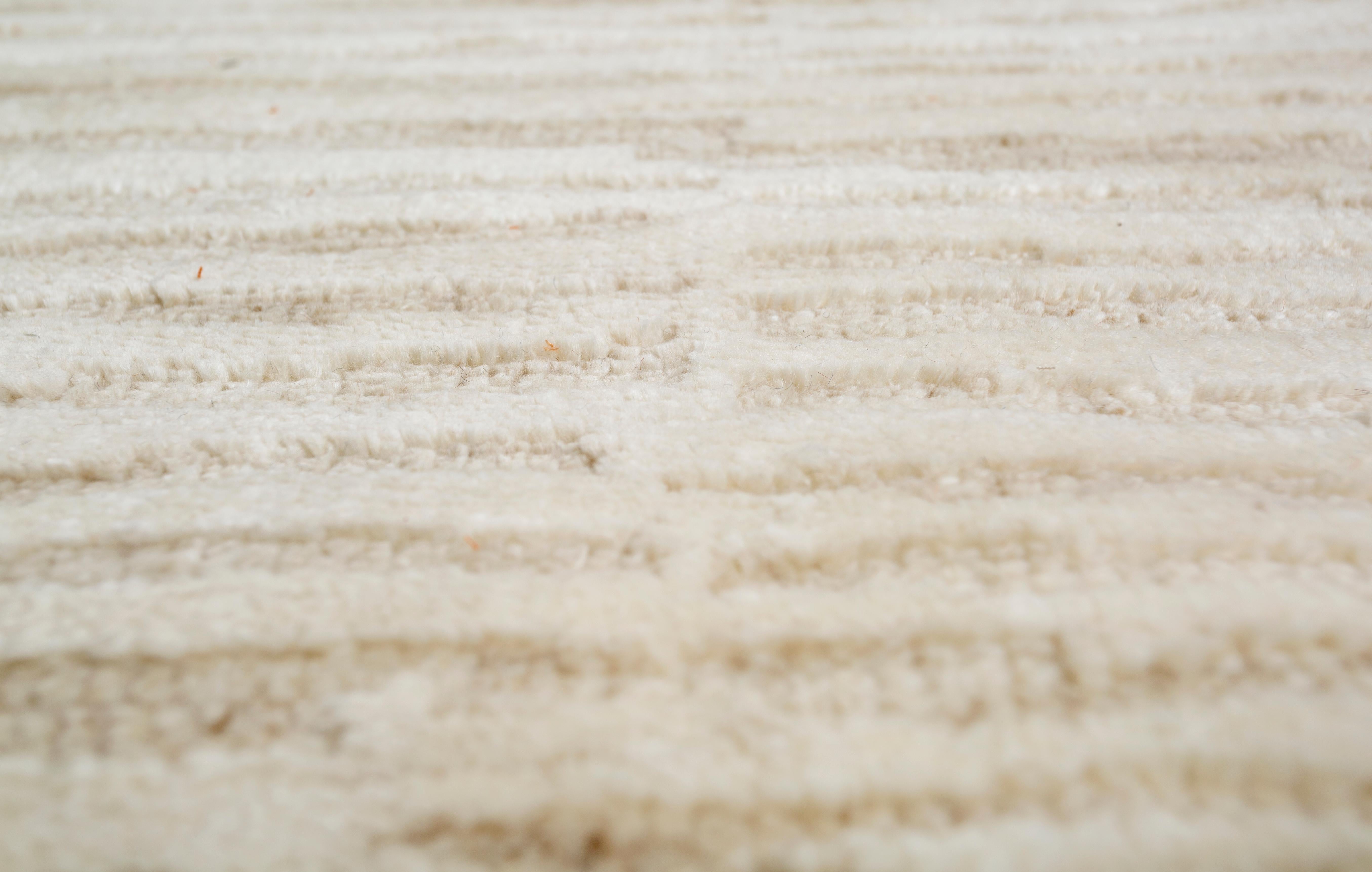Jaipur Rugs En combinant des inspirations classiques et orientales, les tapis noués à la main de la collection Thyme honorent l'art, l'héritage et le savoir-faire tout en réunissant le passé et le présent. Avec des teintes terreuses comme le beige,