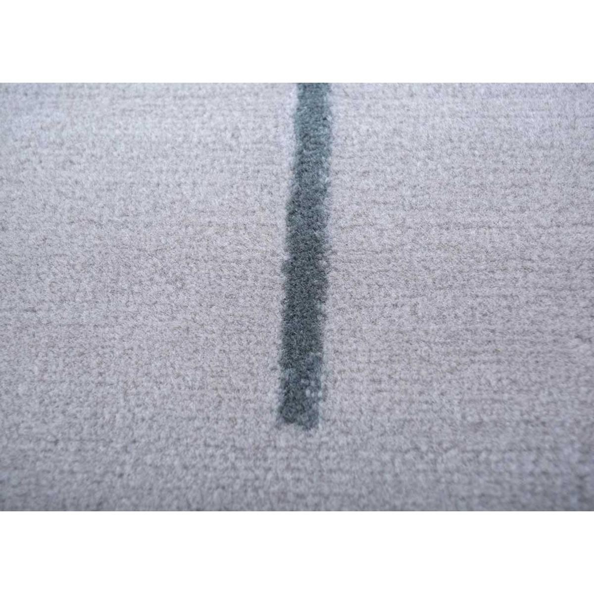 Noué à la main Tapis Misty London Symphony bleu fumé noué à la main en vente