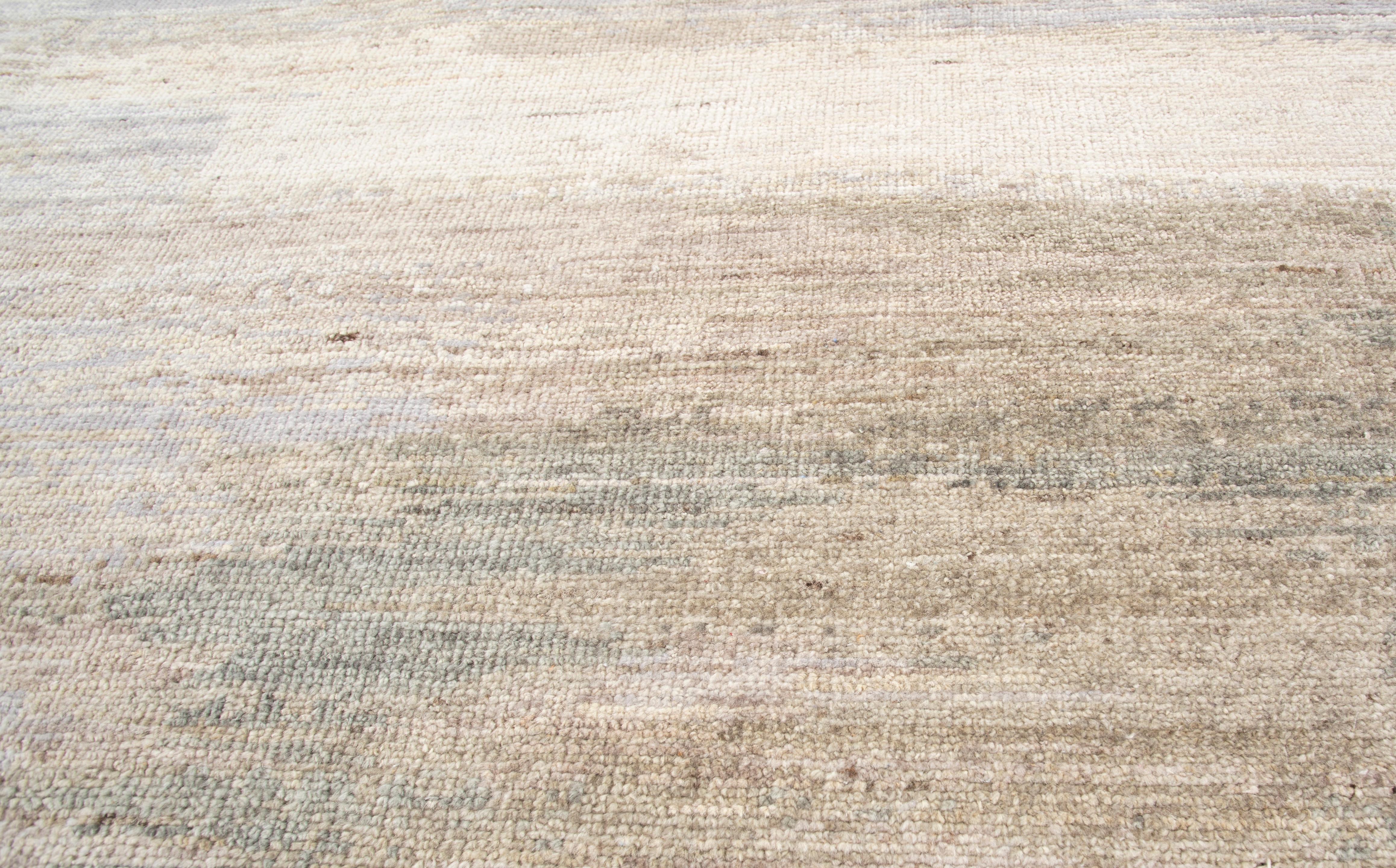 Jaipur Rugs Le déclin progressif des civilisations vers le désordre : les motifs de cette collection semblent créer ce sentiment de désordre et pourtant il y a un sentiment presque hypnotique de calme et de paix dans chacun d'entre eux. C'est de