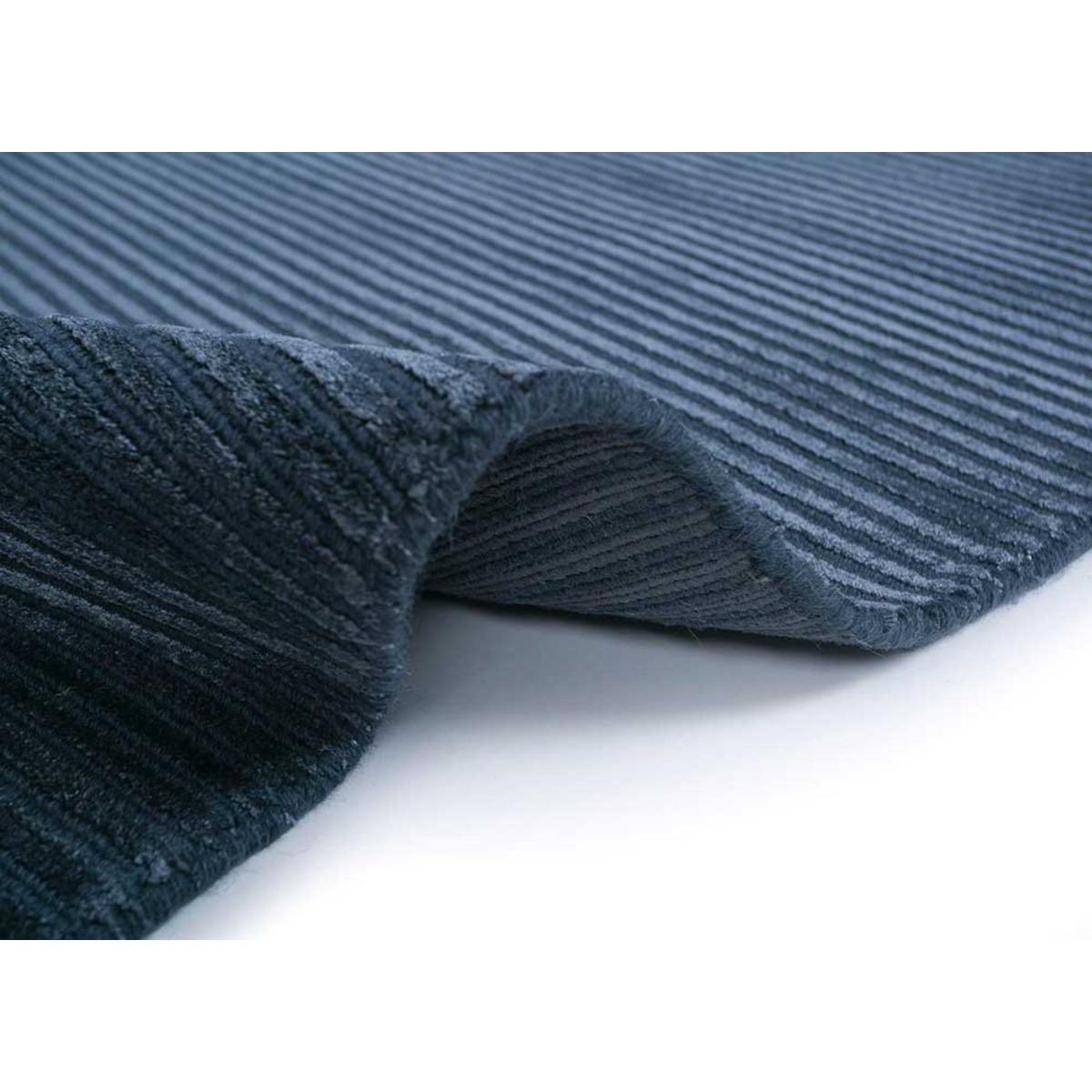 Indigoblauer Hand-Loom-Teppich (Handgewebt) im Angebot