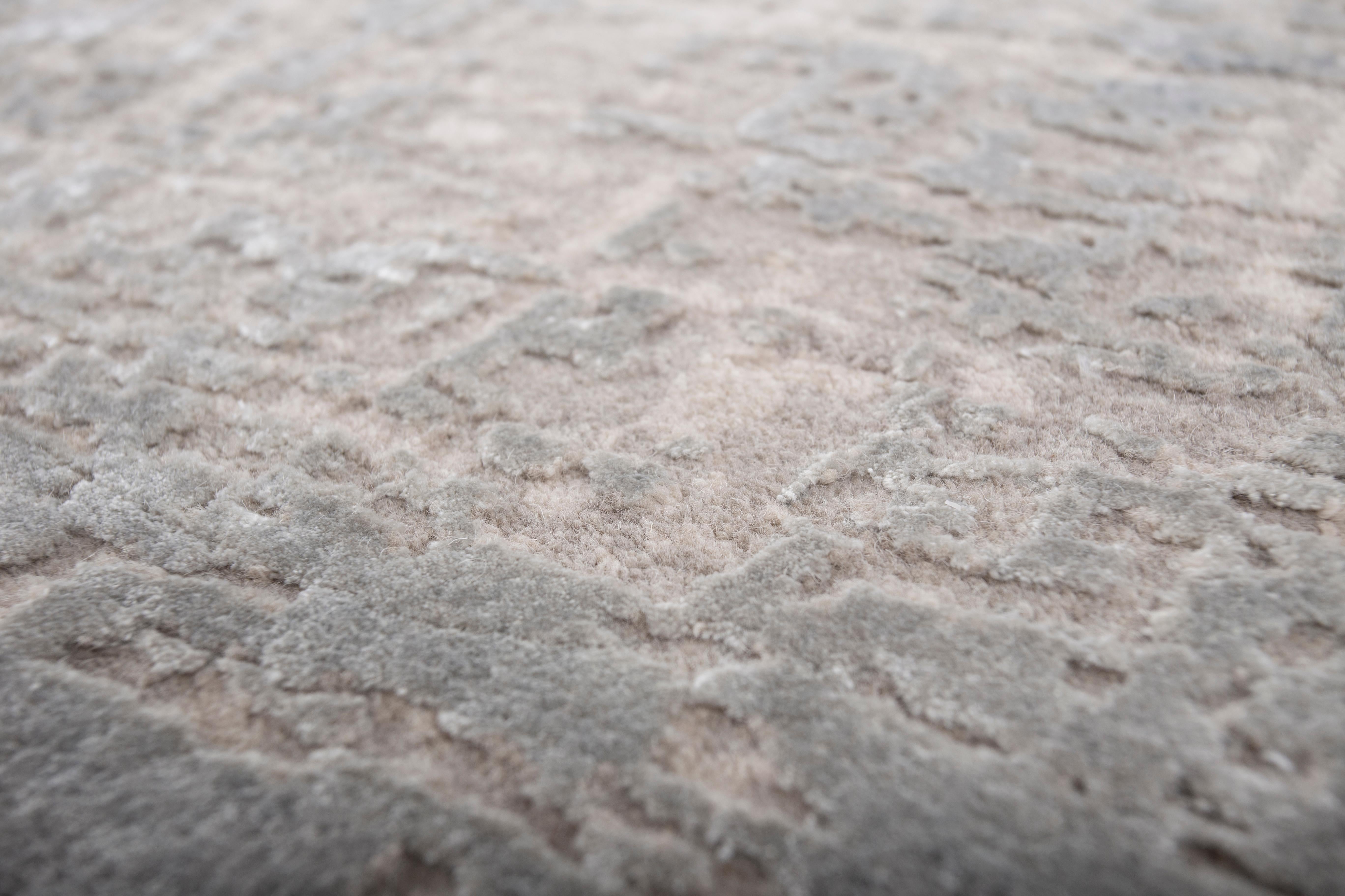 Moderne Pastel Twilight Symphony Classic Gray Tapis noué à la main en vente