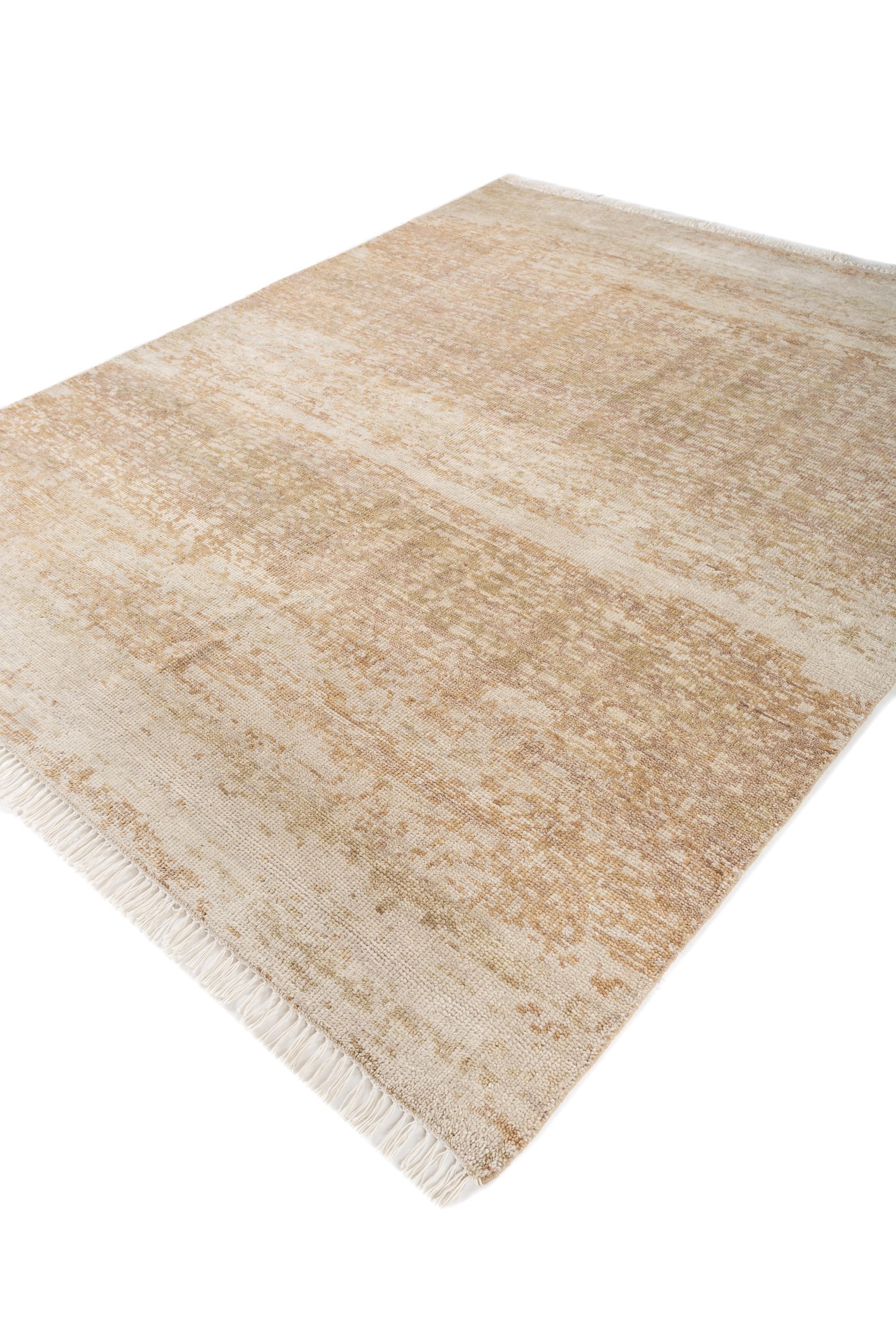 Explore modern designs for a contemporary space with the opulent Uvenuti collection. A collection of mesh textures and abstract designs, Uvenuti weaves a calm atmosphere with on-trend blues, saturated grays, and earth hues of white. Knotted to