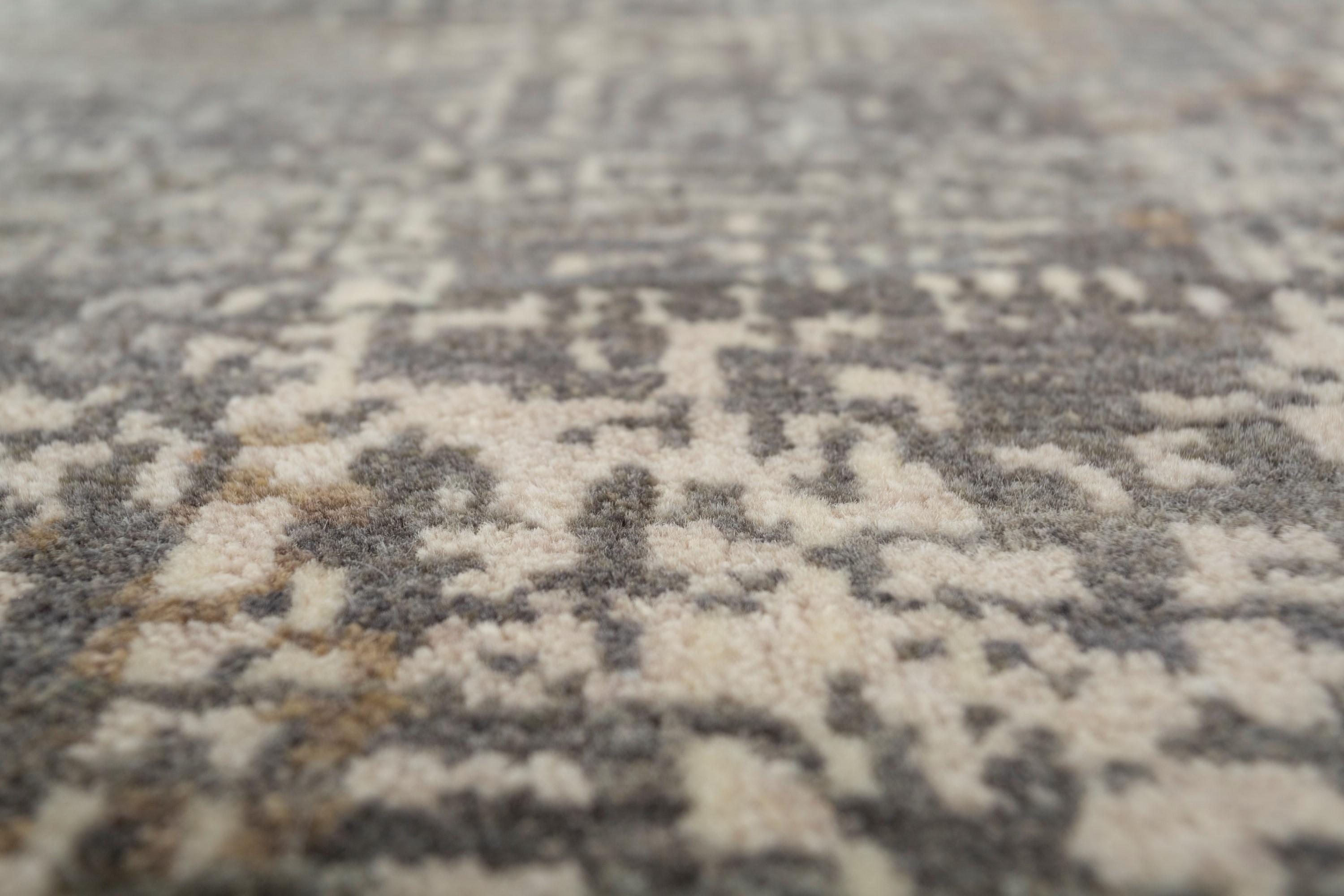 Explore modern designs for a contemporary space with the opulent Uvenuti collection. A collection of mesh textures and abstract designs, Uvenuti weaves a calm atmosphere with on-trend blues, saturated grays, and earth hues of white. Knotted to
