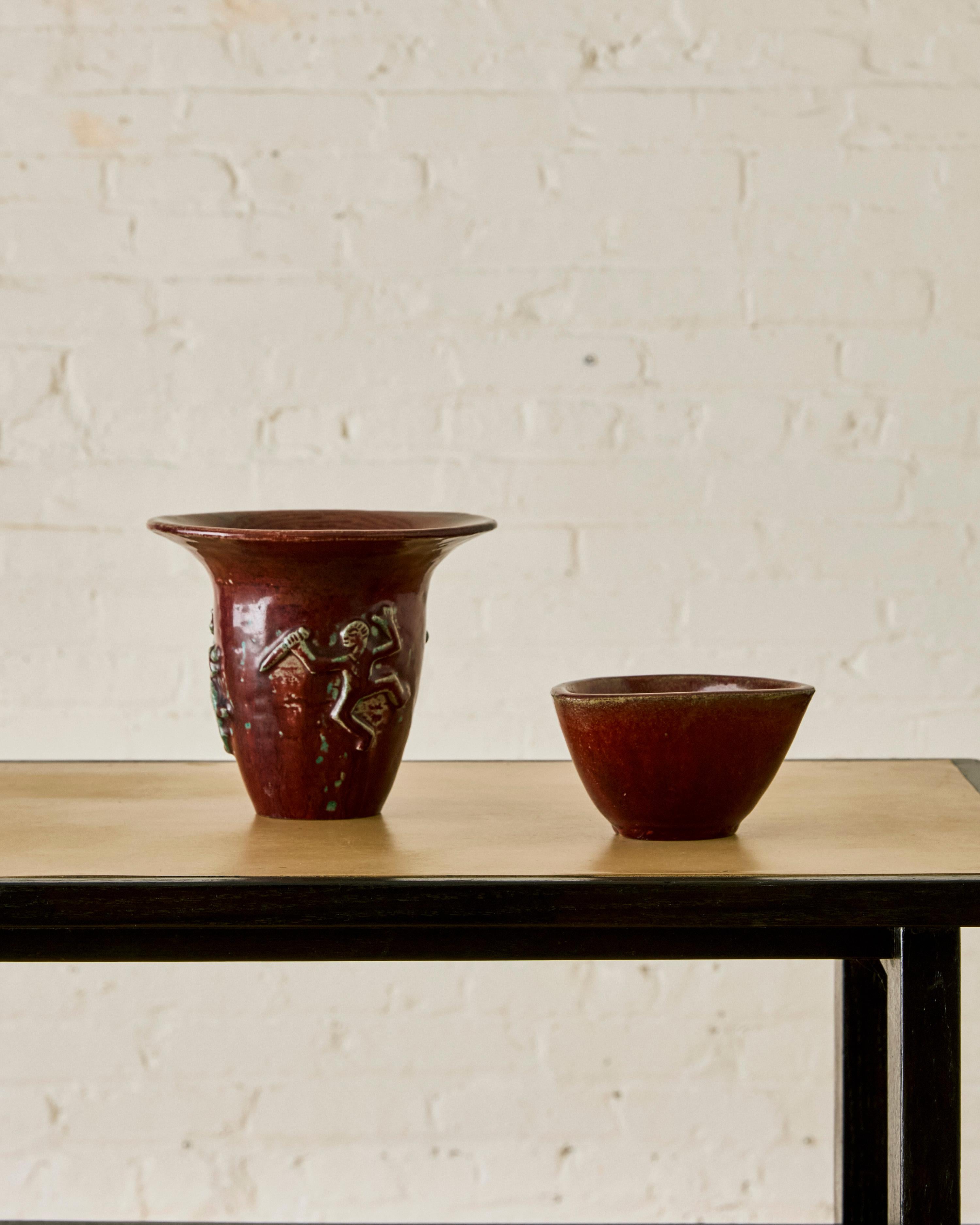 Vaso Figurato Bordeaux di Jais Nielsen C. 1935 in vendita 1