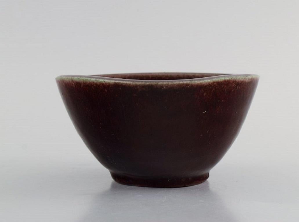 Art Deco Jais Nielsen for Royal Copenhagen, Bowl in Glazed Ceramics For Sale