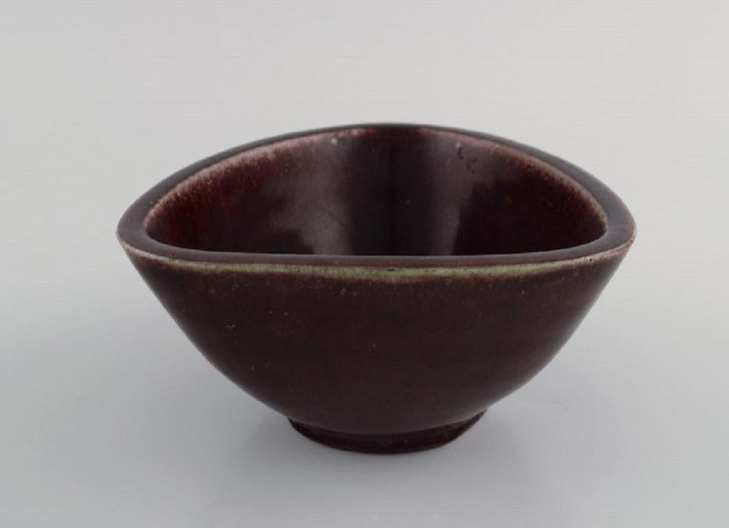 Jais Nielsen für Royal Copenhagen, Schale aus glasierter Keramik (Dänisch) im Angebot