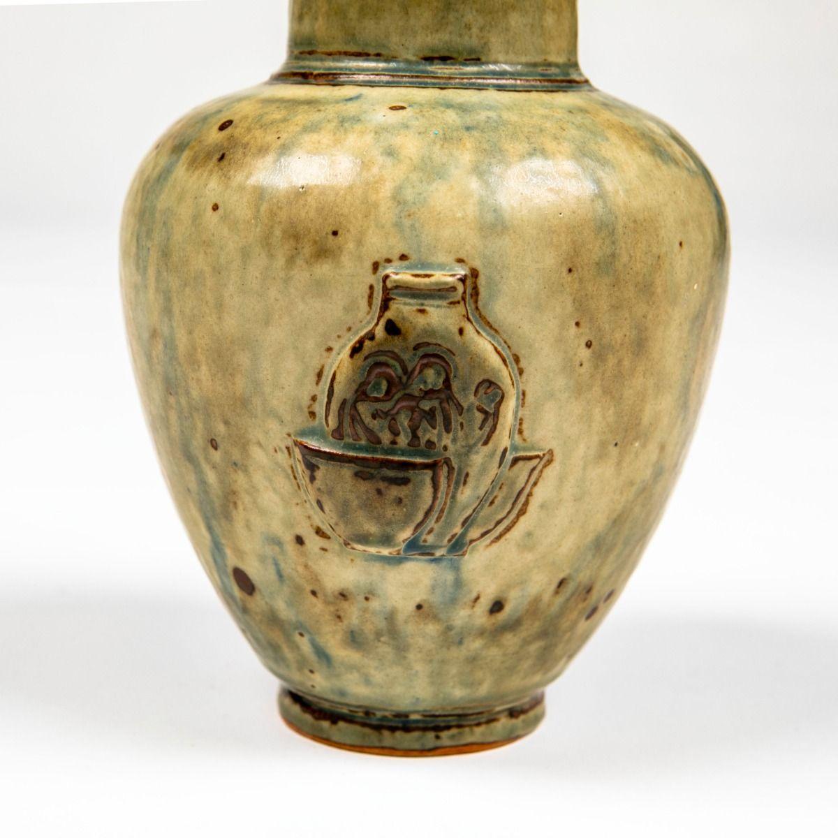 20ième siècle Vase de Jais Nielsen avec reliefs bibliques en glaçure Sung pour Royal Copenhagen en vente