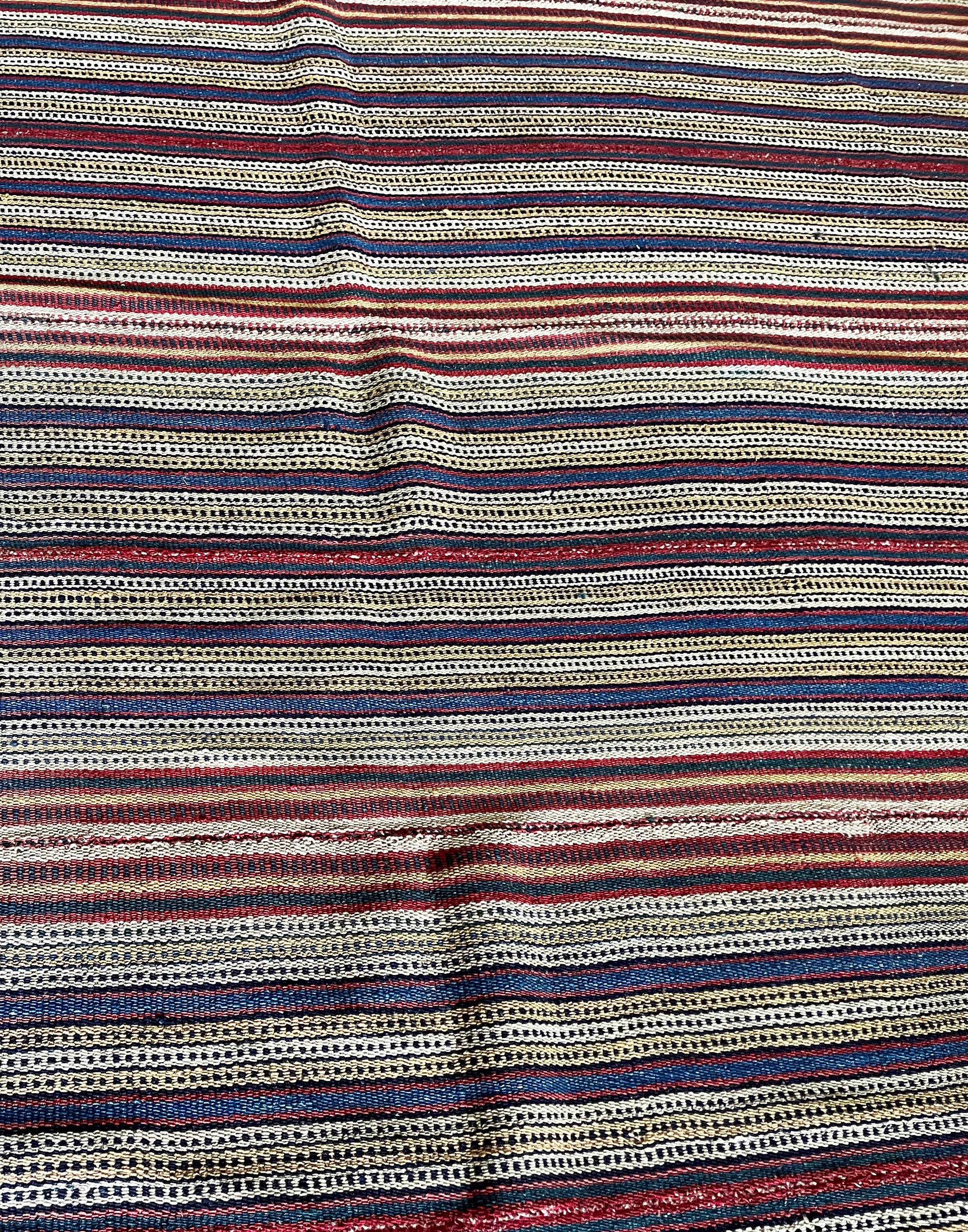Antiker persischer Jajim-Kelim-Teppich (Wolle) im Angebot