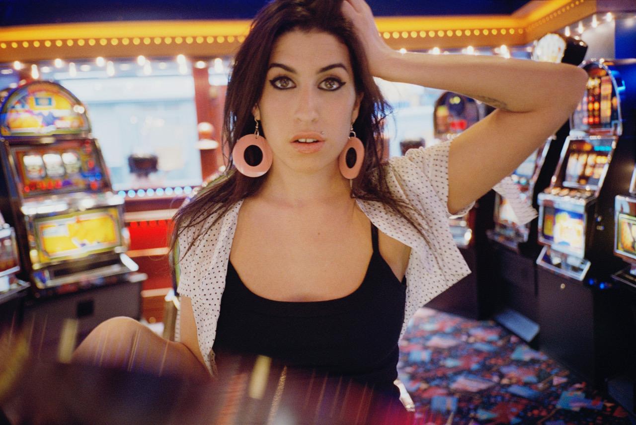 Jake Chessum Portrait Photograph - Amy Winehouse