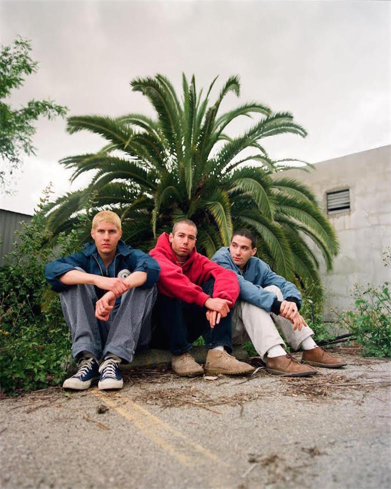 Portrait Photograph Jake Chessum - Les Beastie Boys, Los Angeles, en Californie