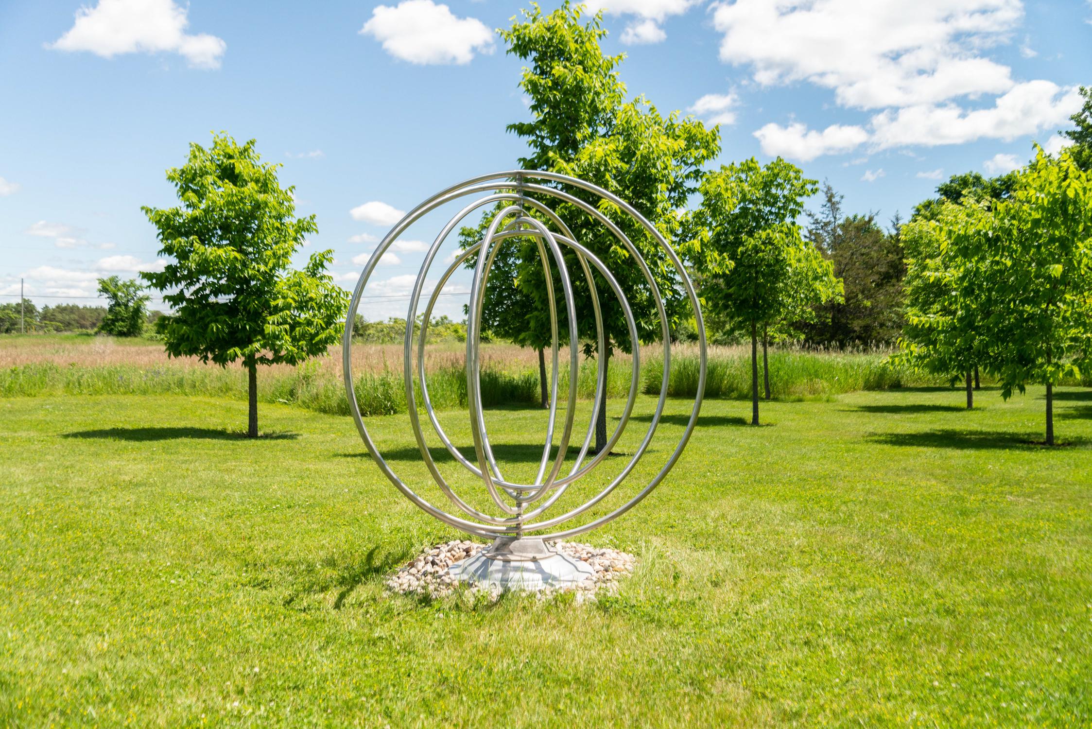 symmetrical sculpture