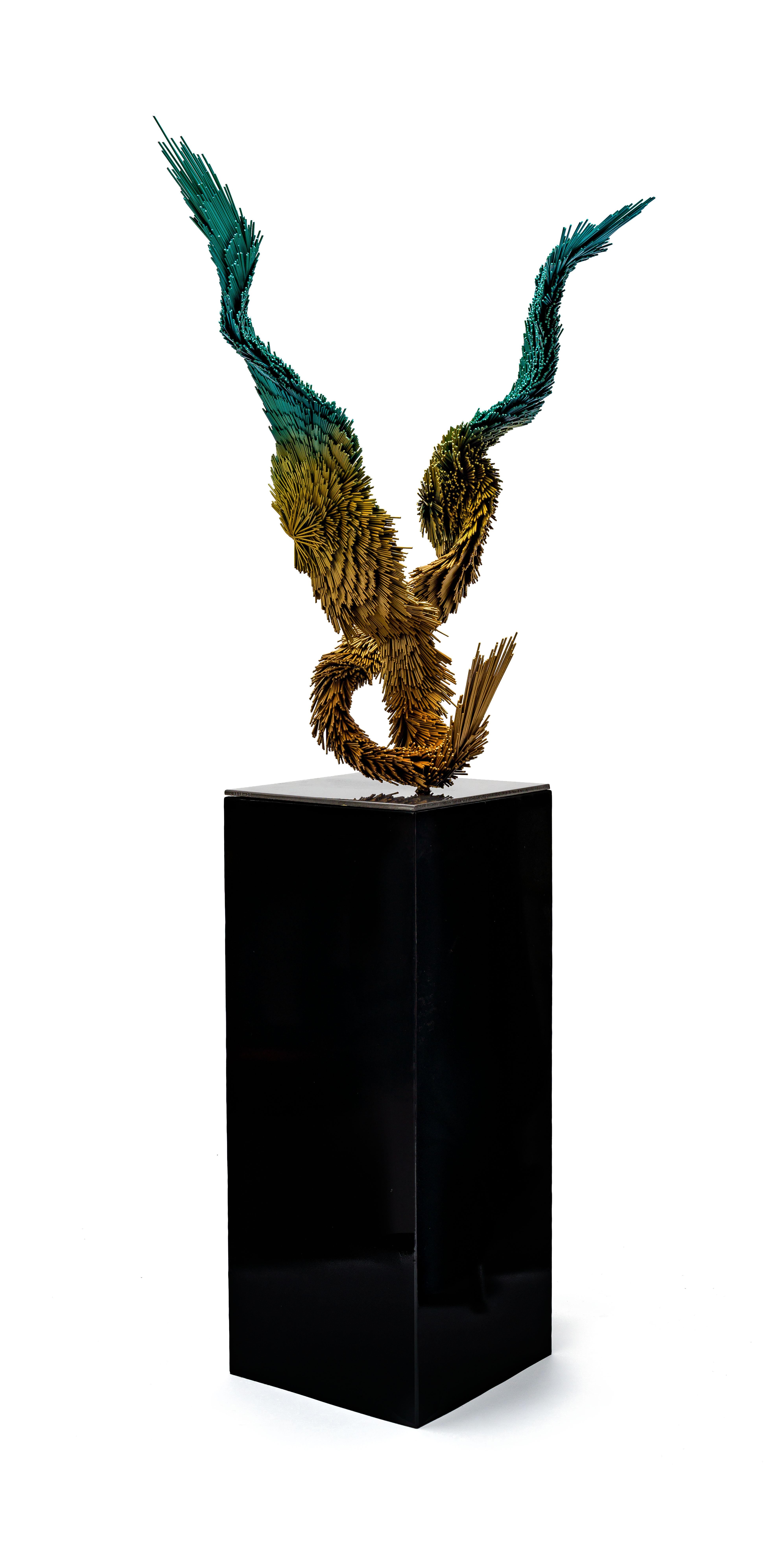 Figurative Sculpture Jake Michael Singer - Greene & Greene, Sculpture d'oiseau contemporaine en acier jaune et vert
