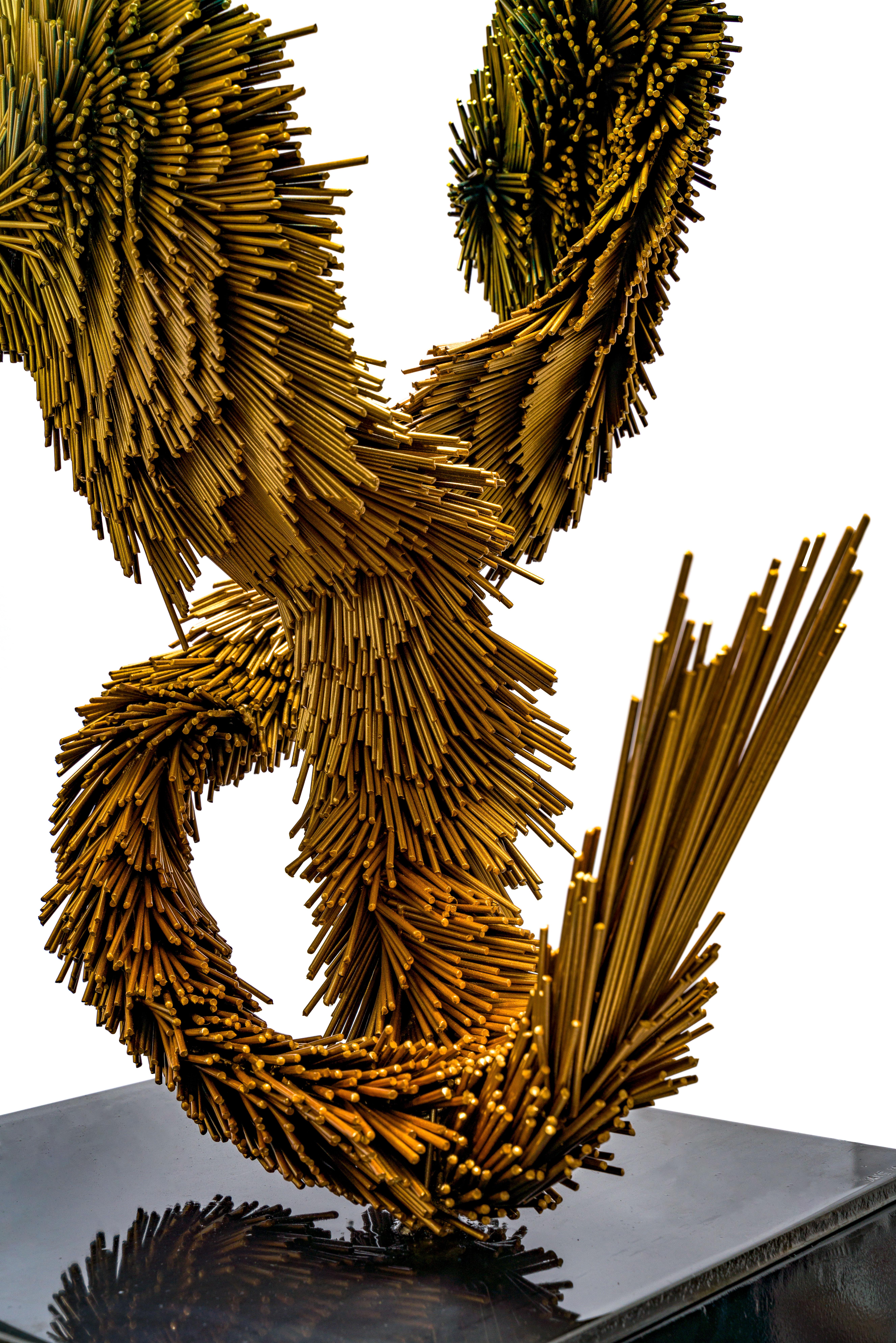 Greene & Greene, Sculpture d'oiseau contemporaine en acier jaune et vert en vente 2