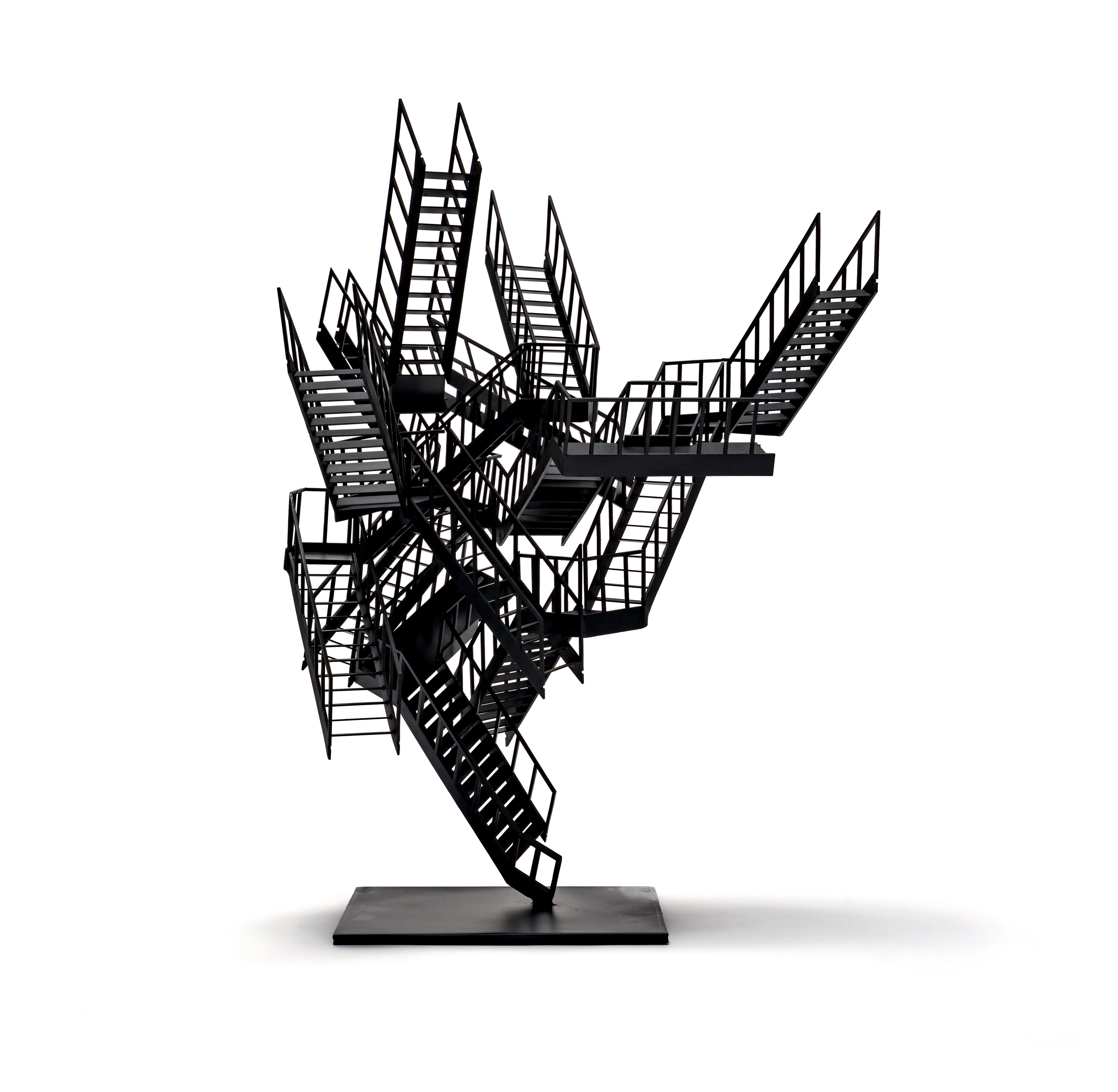 Incident d'escalade, sculpture contemporaine d'un escalier, en noir en vente 2