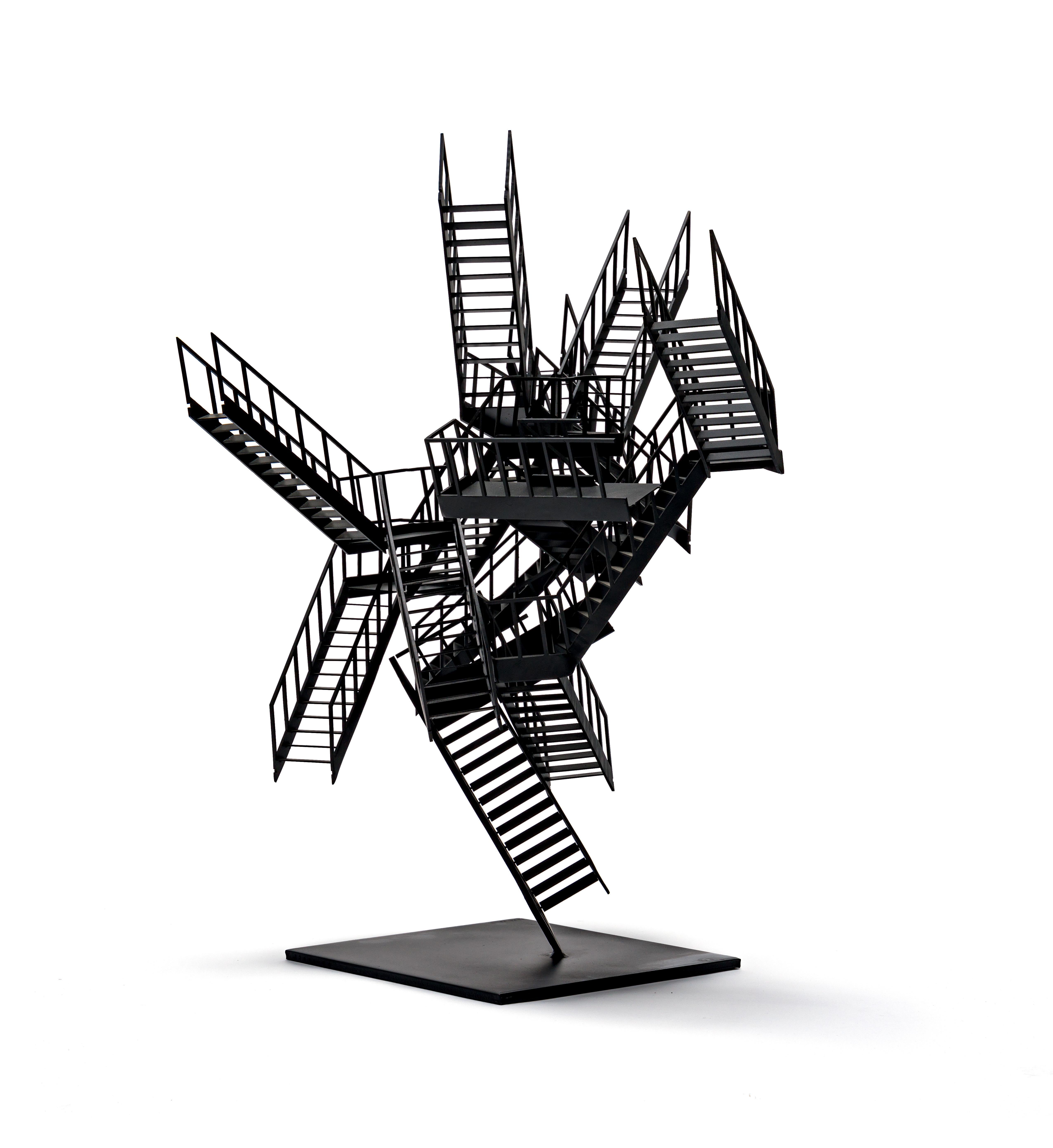 Incident d'escalade, sculpture contemporaine d'un escalier, en noir en vente 3