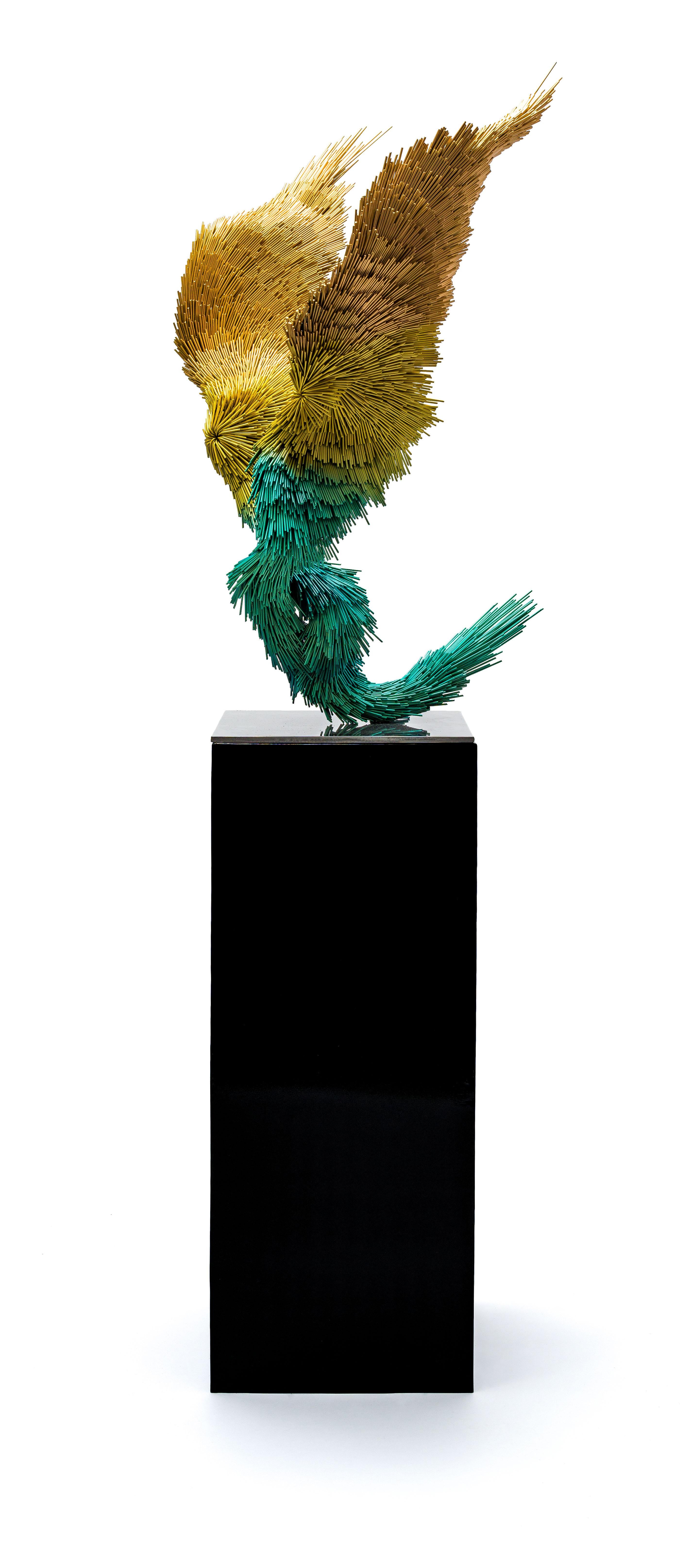 Electrum Murmur, Sculpture d'oiseau contemporaine en acier jaune et vert en vente 2