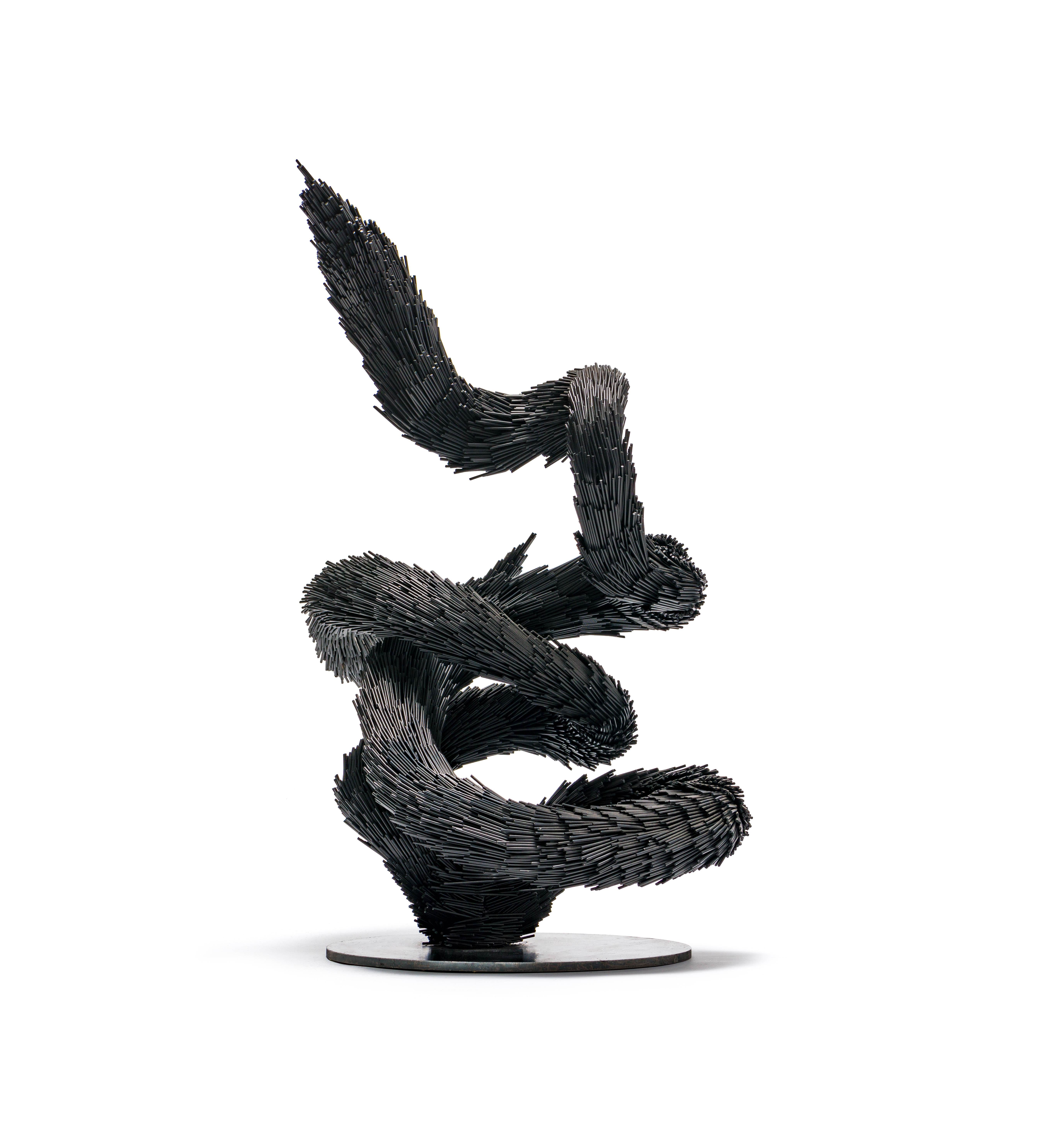 Skulptur "untitled", zeitgenössische Schlangenskulptur aus Stahl in Schwarz