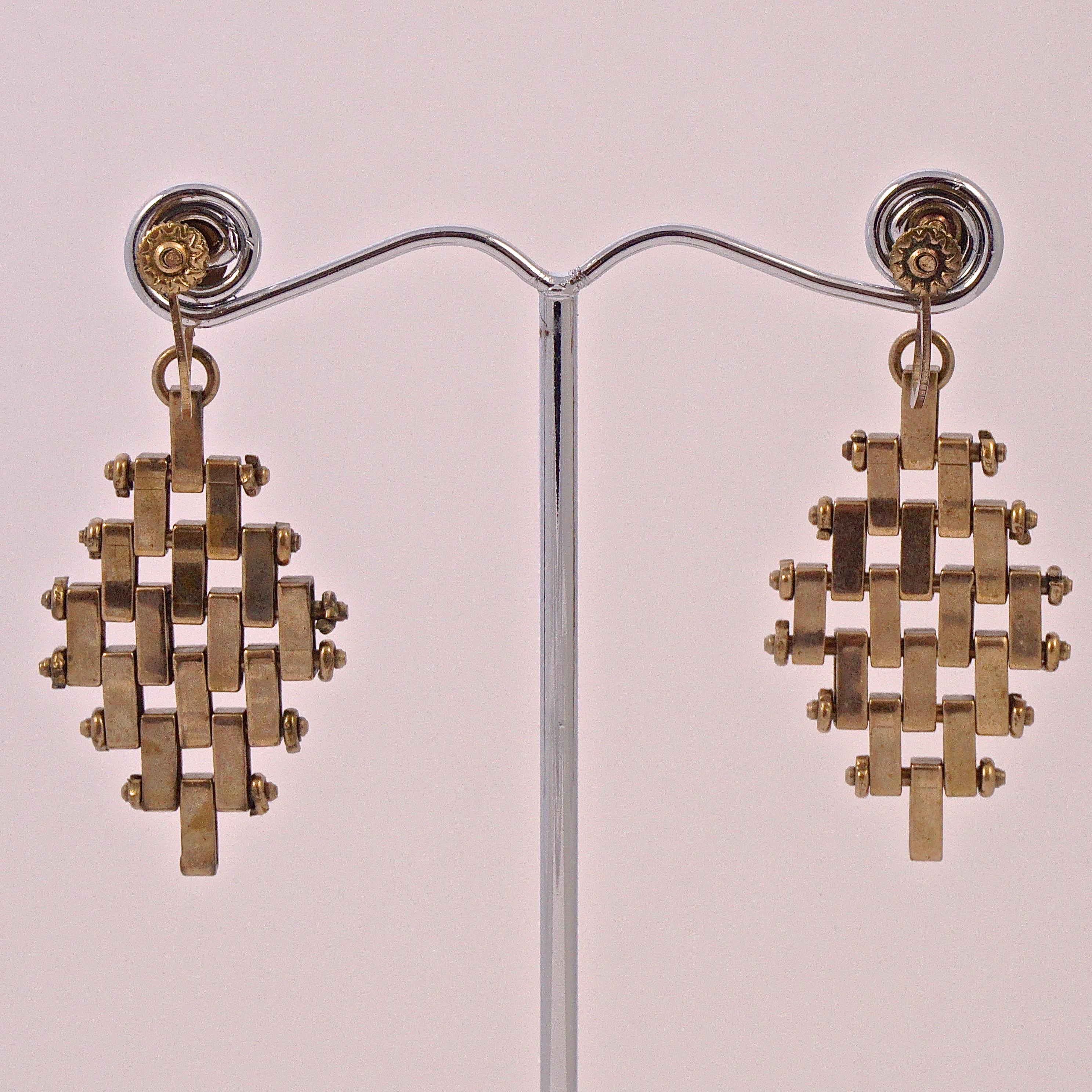 Jakob Bengel Art Deco Pale Copper Tone Brickwork Screw Back Drop Earrings 1930s In Good Condition For Sale In London, GB