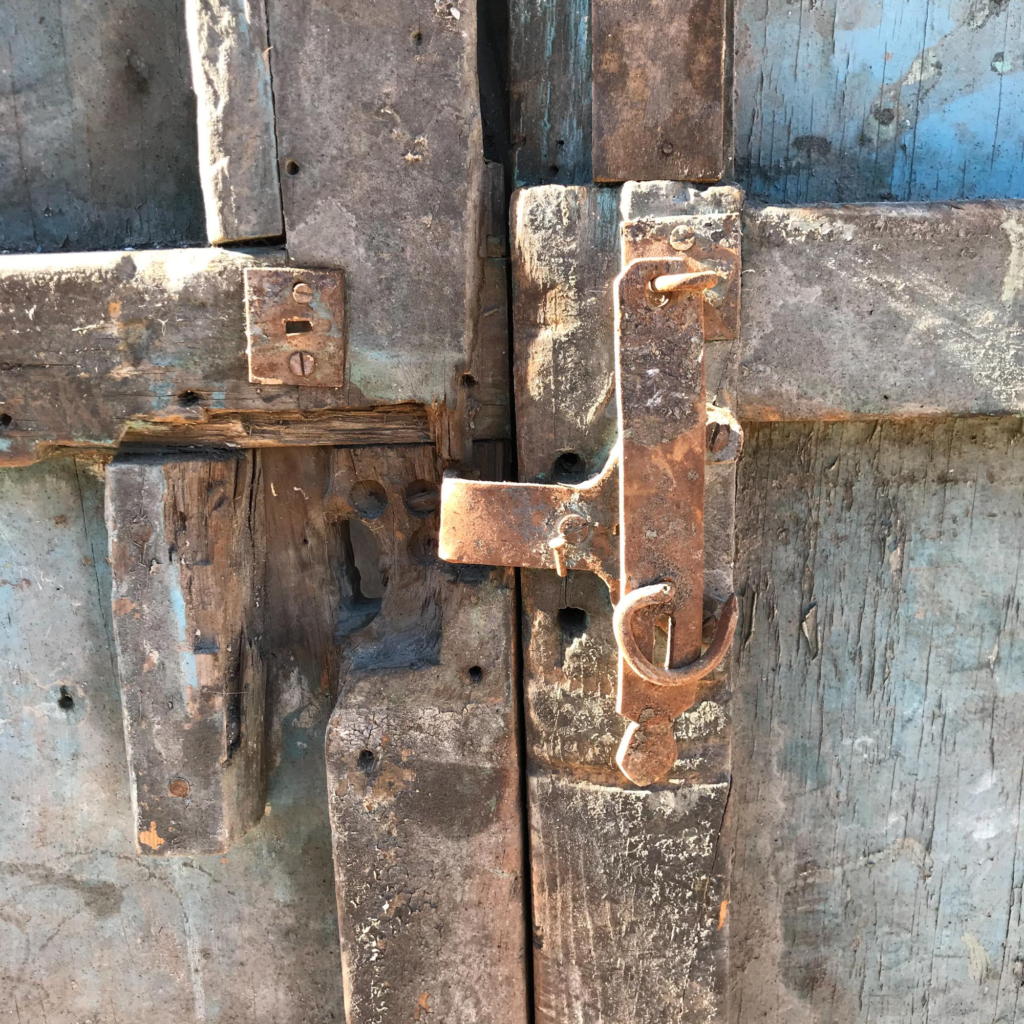 Rustikale Scheunentüren aus Mesquite-Holz Jalisco Mexiko, Hacienda, 1920er Jahre  im Angebot 6