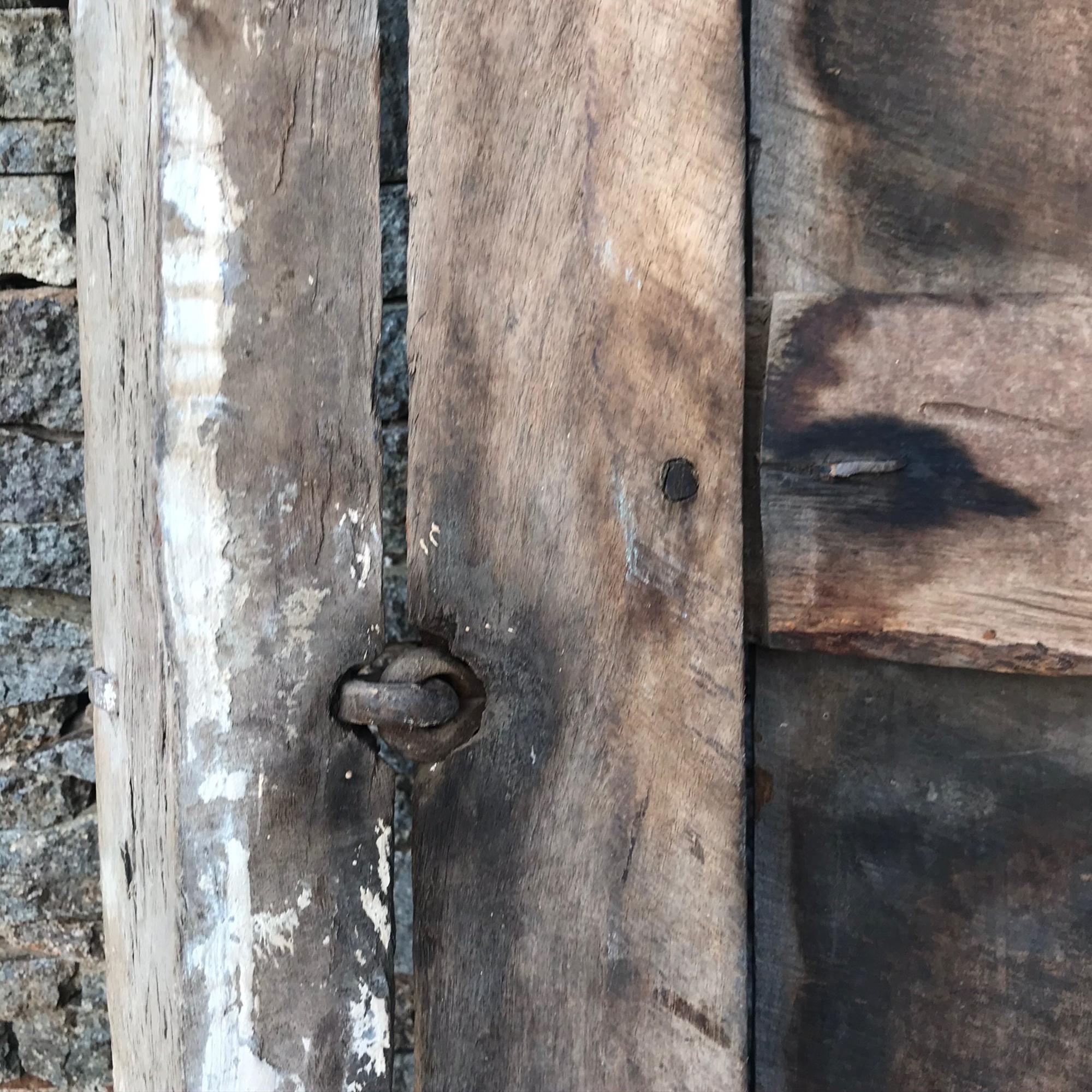 Jalisco Hacienda, alte rustikale Tür aus massivem Mesquite-Holz, Mexiko, 1920er Jahre 4