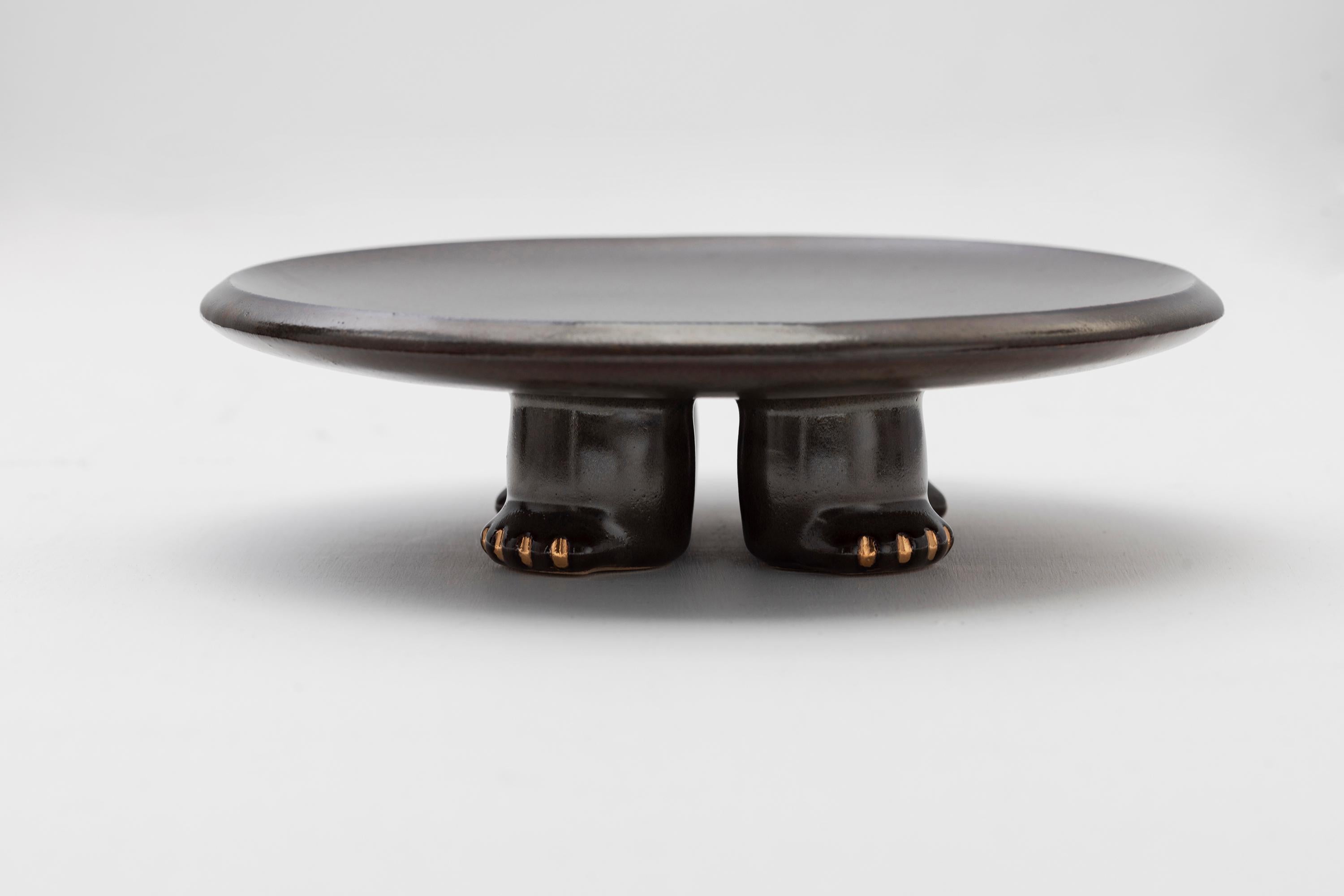 Précolombien Plat décoratif JAMA à glaçure vert foncé avec détails de lustre doré en vente