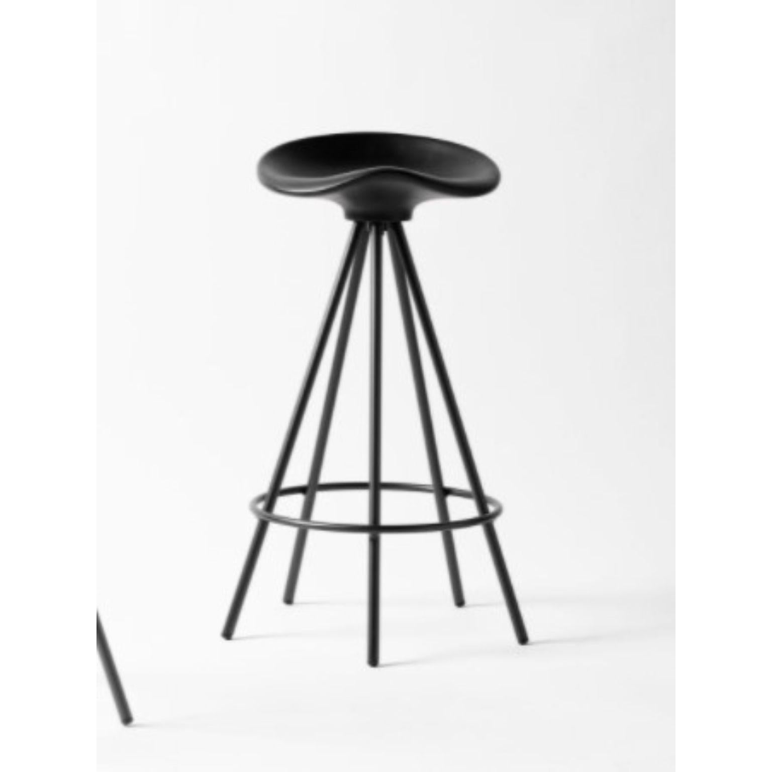 Jamaica All black stool by Pepe Cortes
Dimensions: Diameter 51 x Height 78 cm 
Materials: A steel chromed five-legged stool. Swivel seat in a bright polished cast aluminum AG3 and anodized silver, or integrated with a solid varnished beech wooden
