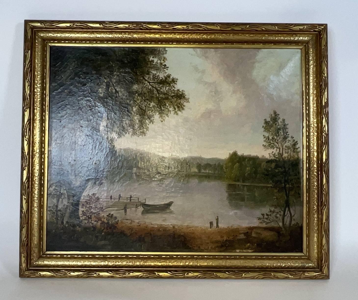 Quadro paesaggistico incorniciato di Jamaica Pond a Boston, Massachusetts. Attribuito a Josiah Wolcott. Firmato J.W., 1837. Si vedono due pescatori a riva, una barca e un molo. La craquelure è presente. La tela non è ribattuta, pittura di qualità.