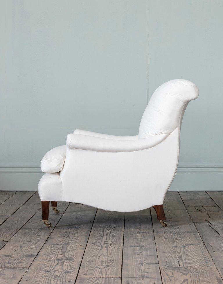 The Jamb Millicent Chair in the Victorian Howard & Sons Style In Excellent Condition For Sale In London, GB