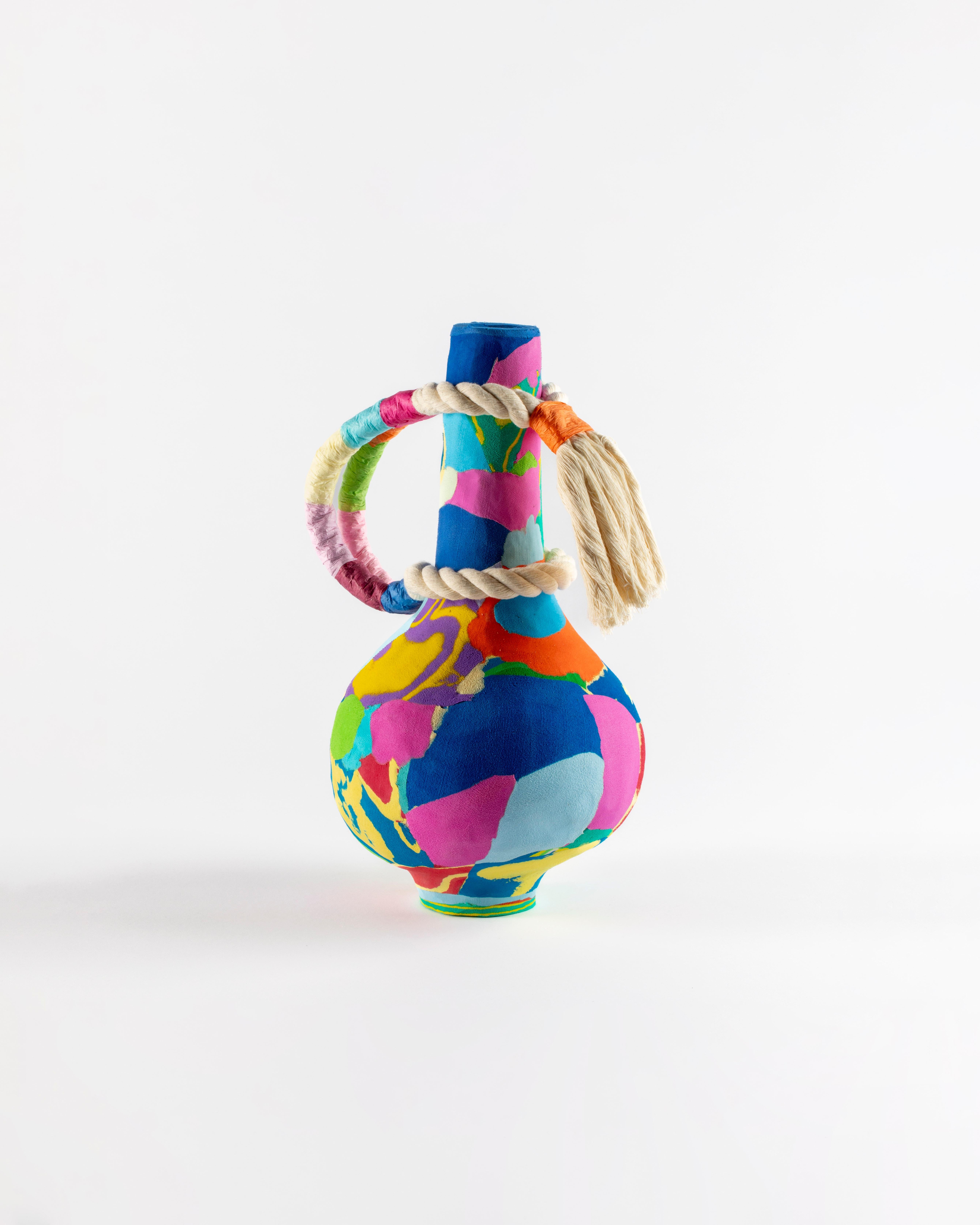Jambo handwerkliche Vase aus buntem, geborgenem Gummi (Italienisch) im Angebot