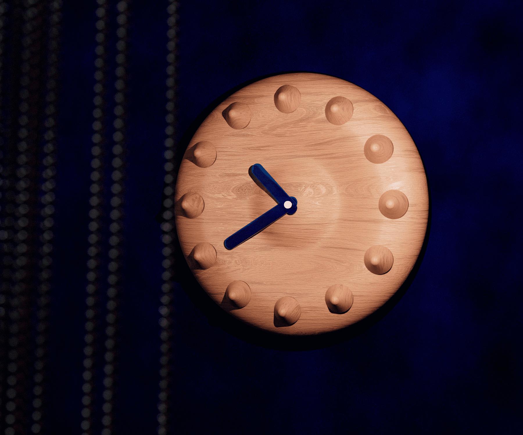XXIe siècle et contemporain Horloge murale sculpturale Jambu avec pointes, Cumaru Wood, par Design/One en vente