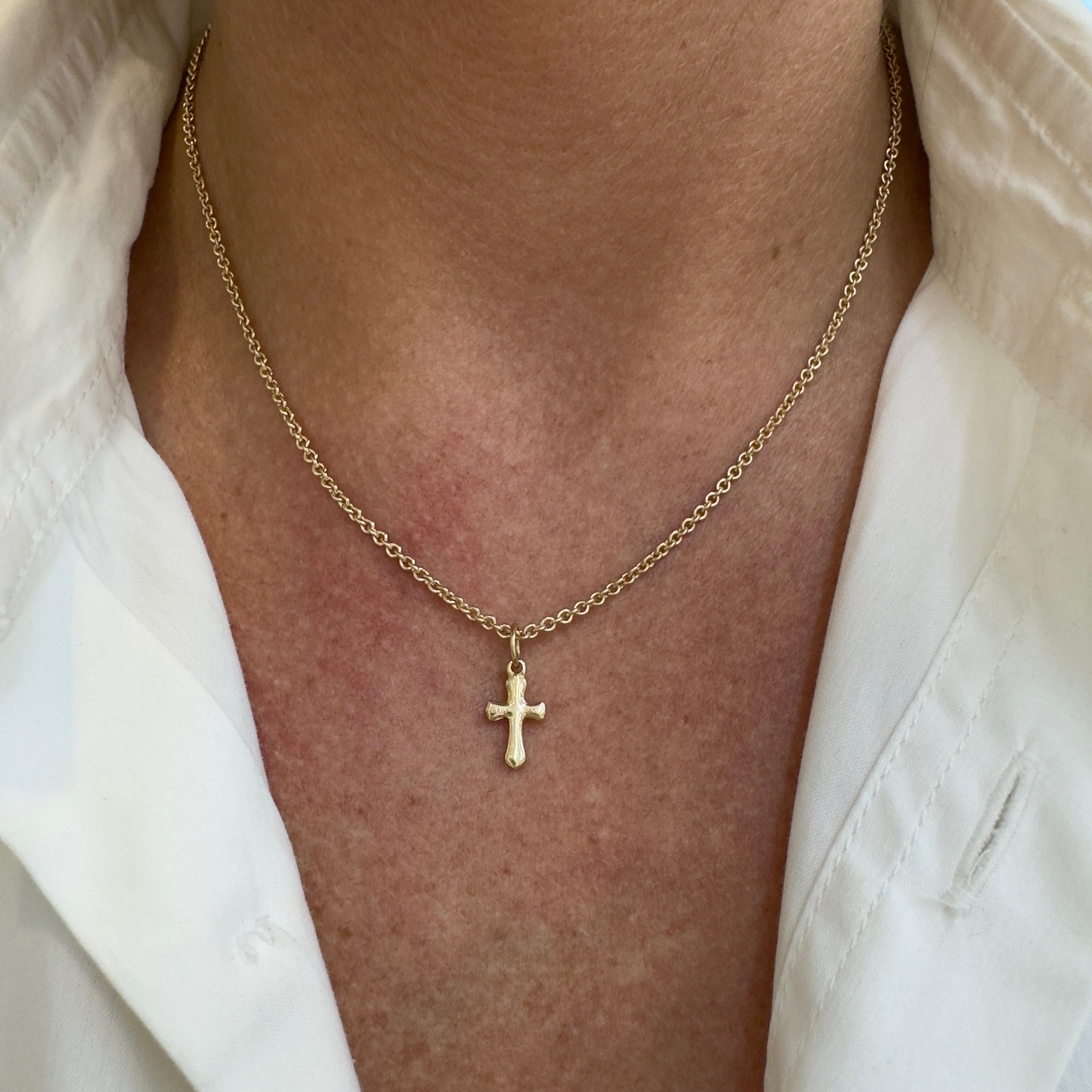 James Avery, collier pendentif croix Saint-Thérèse en or jaune 14 carats en vente 1