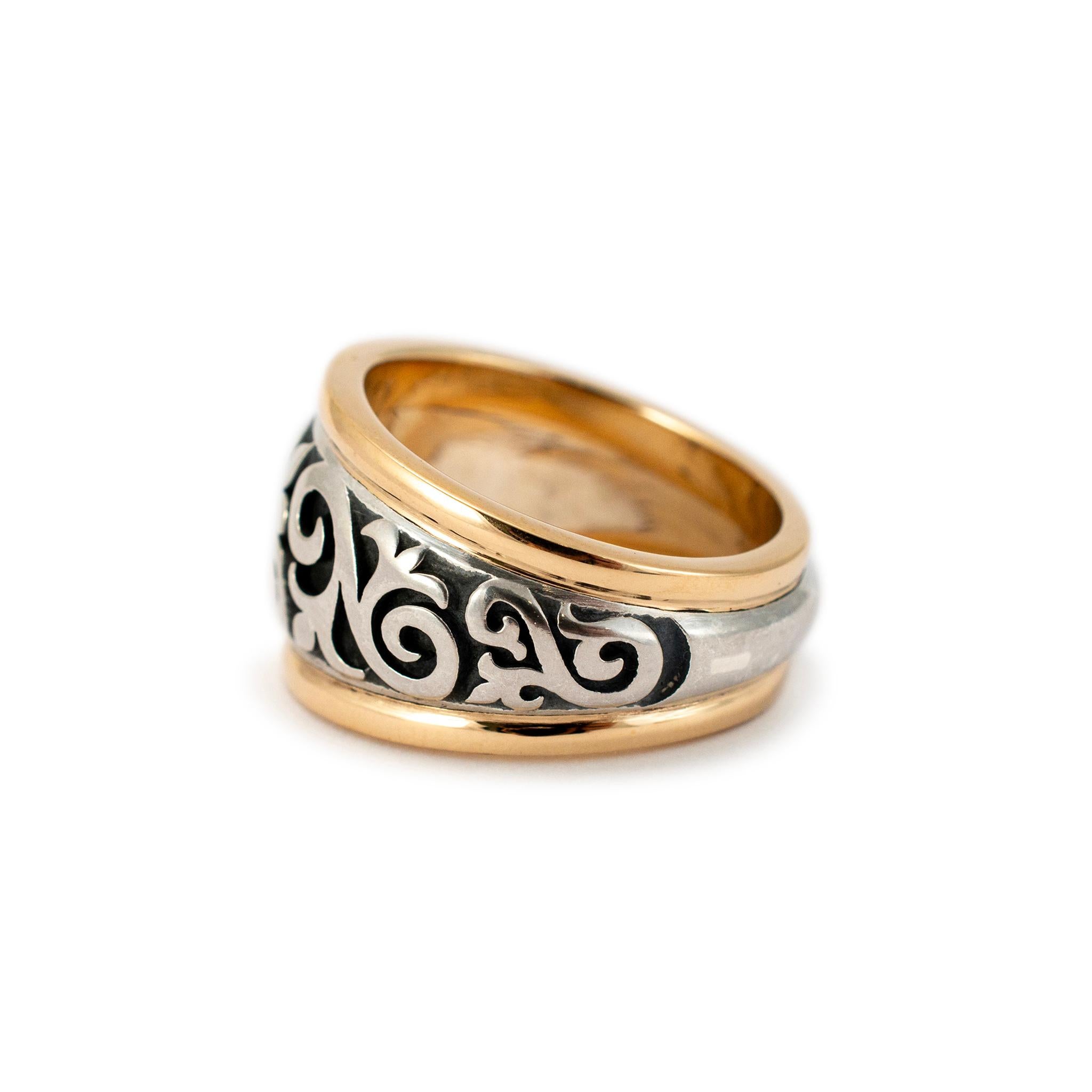 James Avery 925 Sterling Silver 14K Yellow Gold Scrolled Fleur de Lis Ring In Excellent Condition In Houston, TX