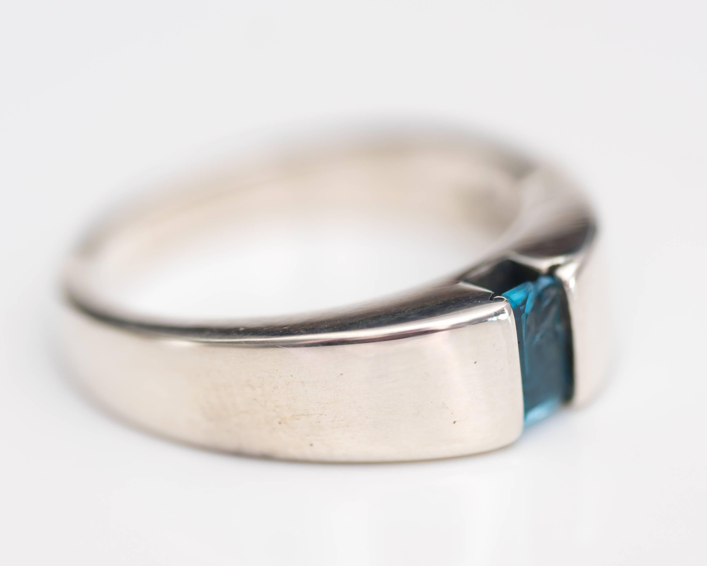 Retired Design, James Avery Meridian Ring - Sterling Silver, Blue Topaz

Iconic All-American jewelry designer James Avery keeps things simple.
This beautifully designed modern ring exemplifies his distinctive style. This sleek ring is crafted from