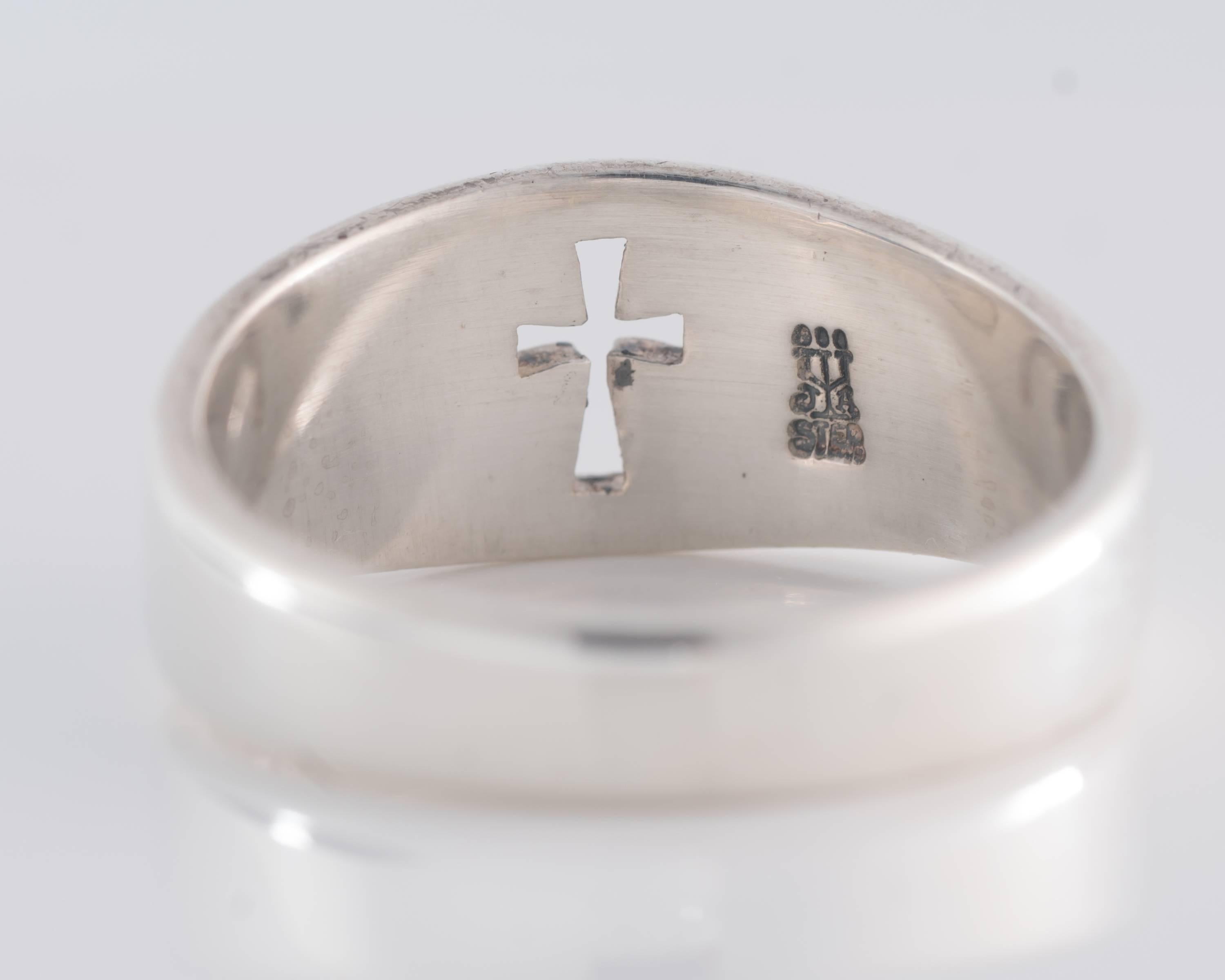 James Avery Crosslet Sterling Silver Ring In Excellent Condition In Hicksville, NY