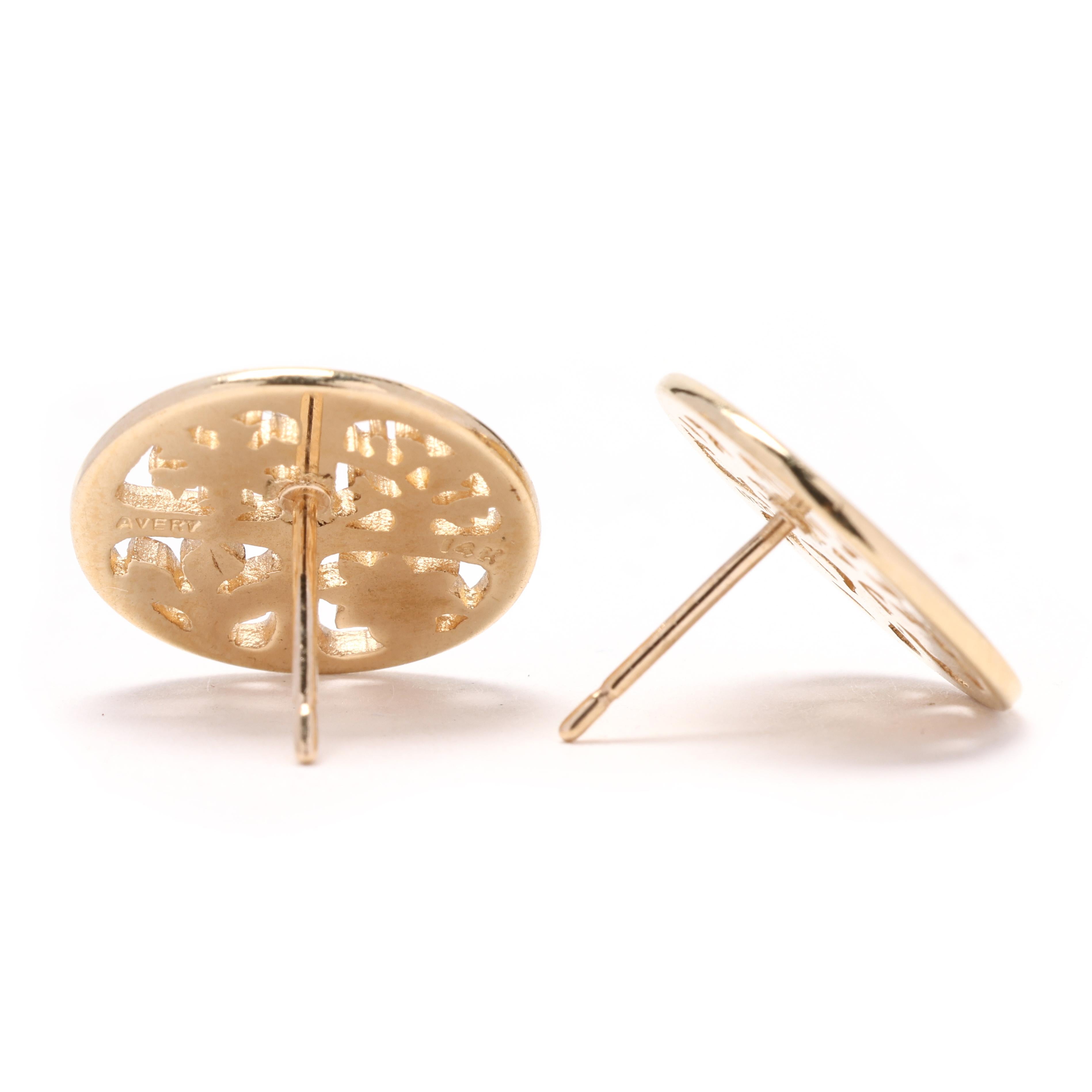 Add a touch of whimsy and elegance to your jewelry collection with these stunning James Avery Four Seasons Gold Studs. Crafted from 14k yellow gold, these large round studs are a classic and stylish choice for any occasion. The intricate design