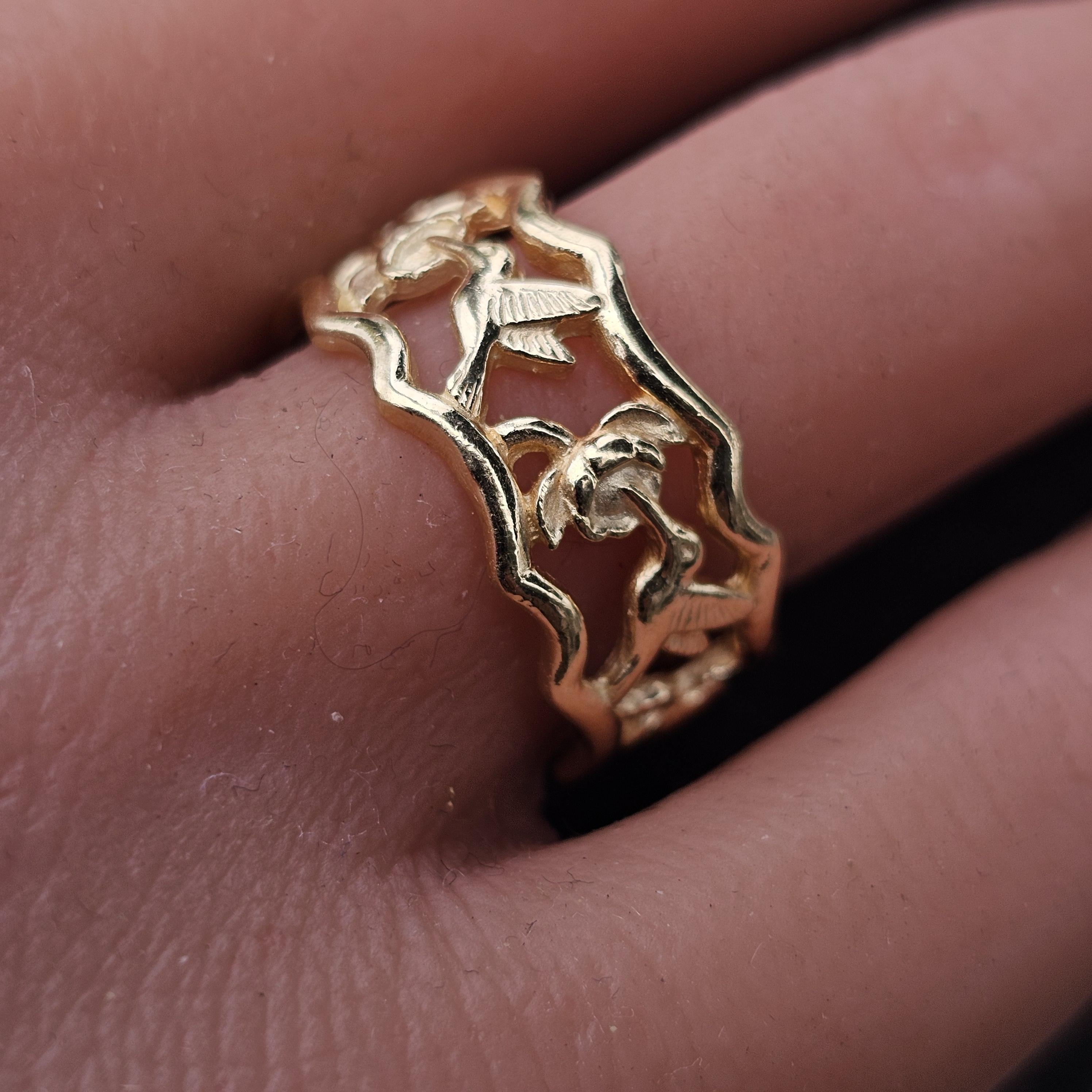 James Avery Anello Eternità Colibrì in Oro Giallo 14k Ritirato 5.9g sz 7.5 in vendita 2