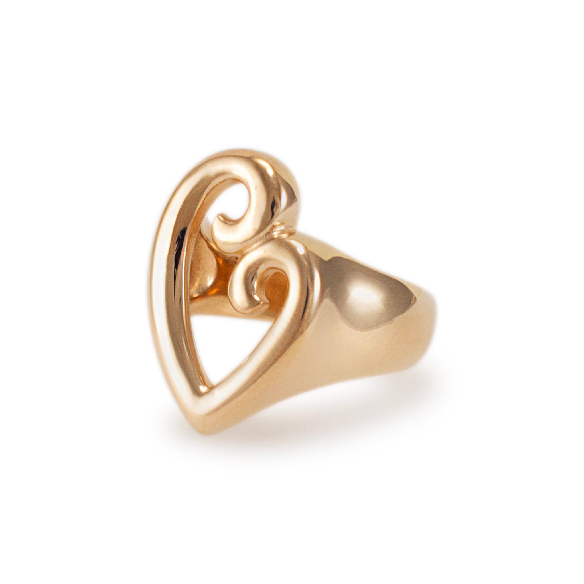James Avery Ladies 14K Yellow Gold Mother’s Love Heart Cocktail Ring In Excellent Condition In Houston, TX